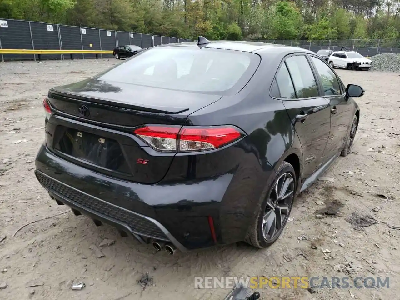 4 Photograph of a damaged car 5YFS4RCE9LP049510 TOYOTA COROLLA 2020