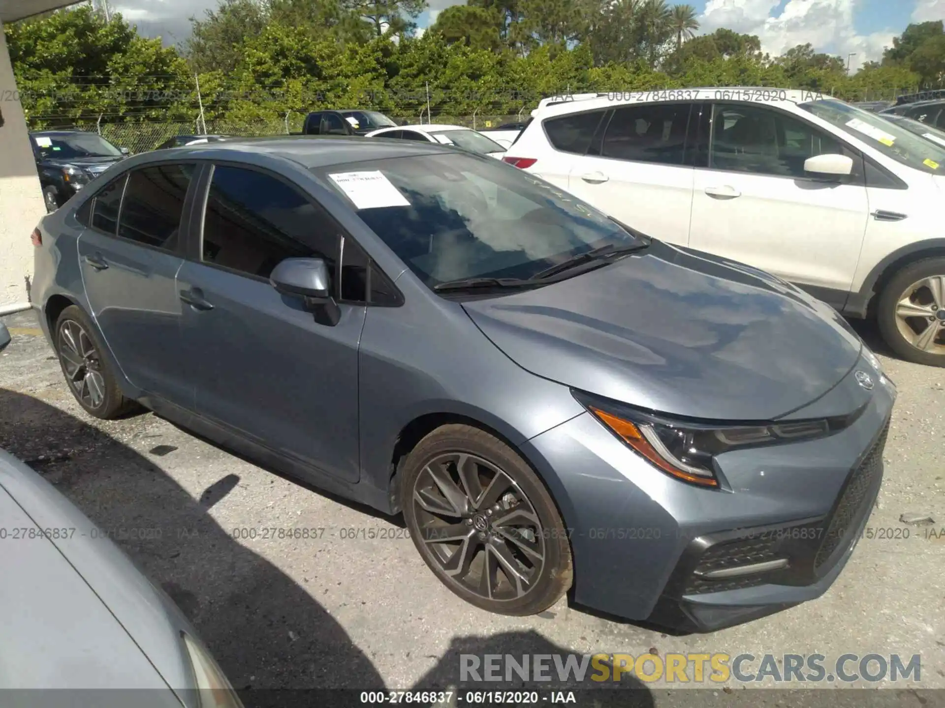 1 Photograph of a damaged car 5YFS4RCE9LP051418 TOYOTA COROLLA 2020