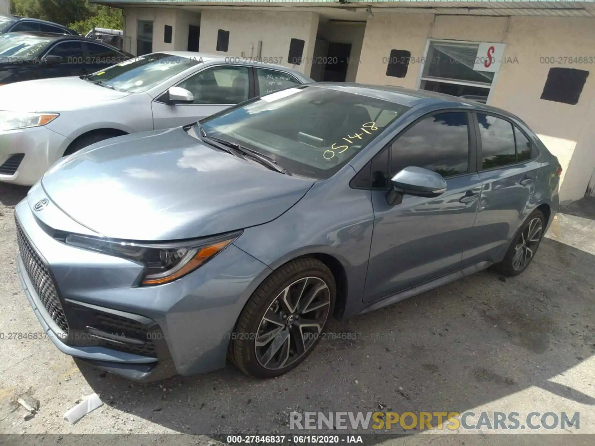 2 Photograph of a damaged car 5YFS4RCE9LP051418 TOYOTA COROLLA 2020