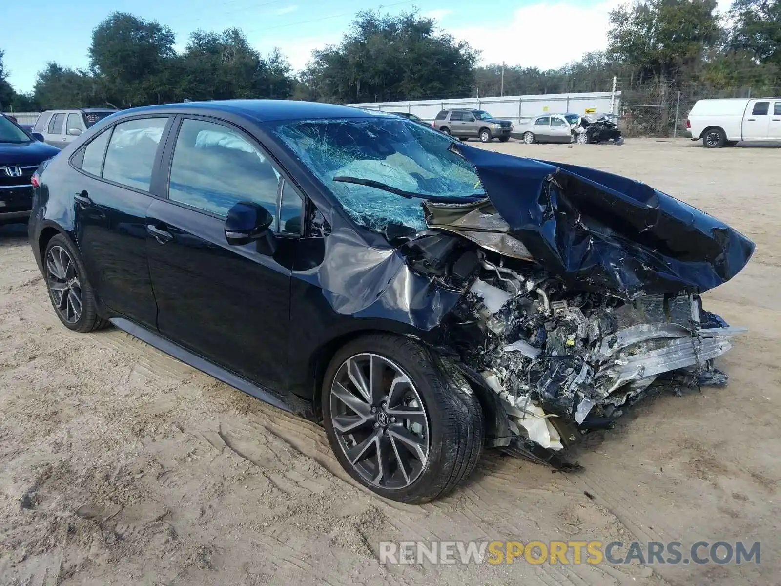 1 Photograph of a damaged car 5YFS4RCE9LP051600 TOYOTA COROLLA 2020