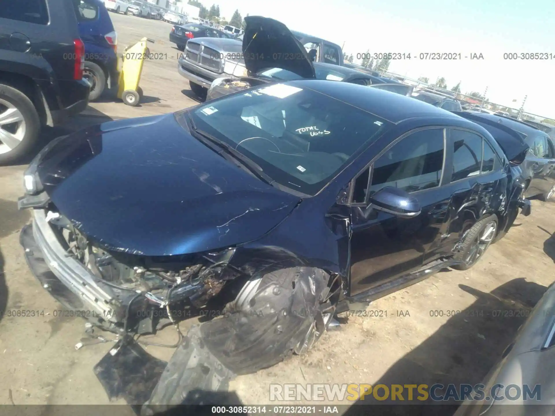 2 Photograph of a damaged car 5YFS4RCE9LP052276 TOYOTA COROLLA 2020