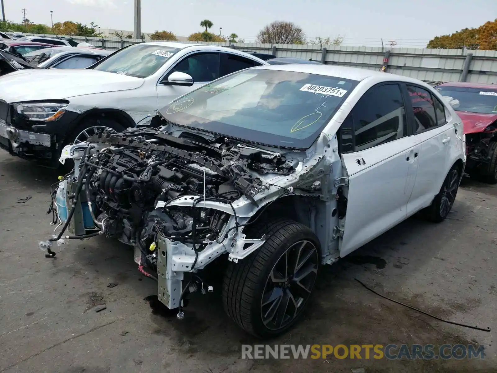 2 Photograph of a damaged car 5YFS4RCE9LP052343 TOYOTA COROLLA 2020