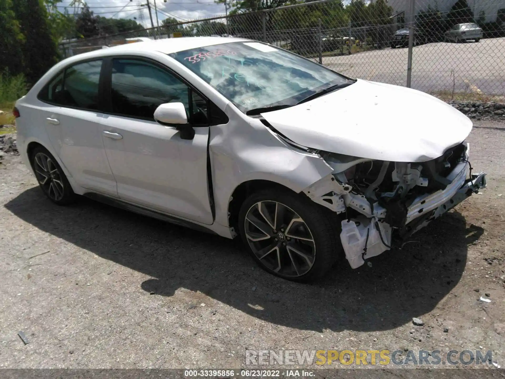 1 Photograph of a damaged car 5YFS4RCE9LP052763 TOYOTA COROLLA 2020