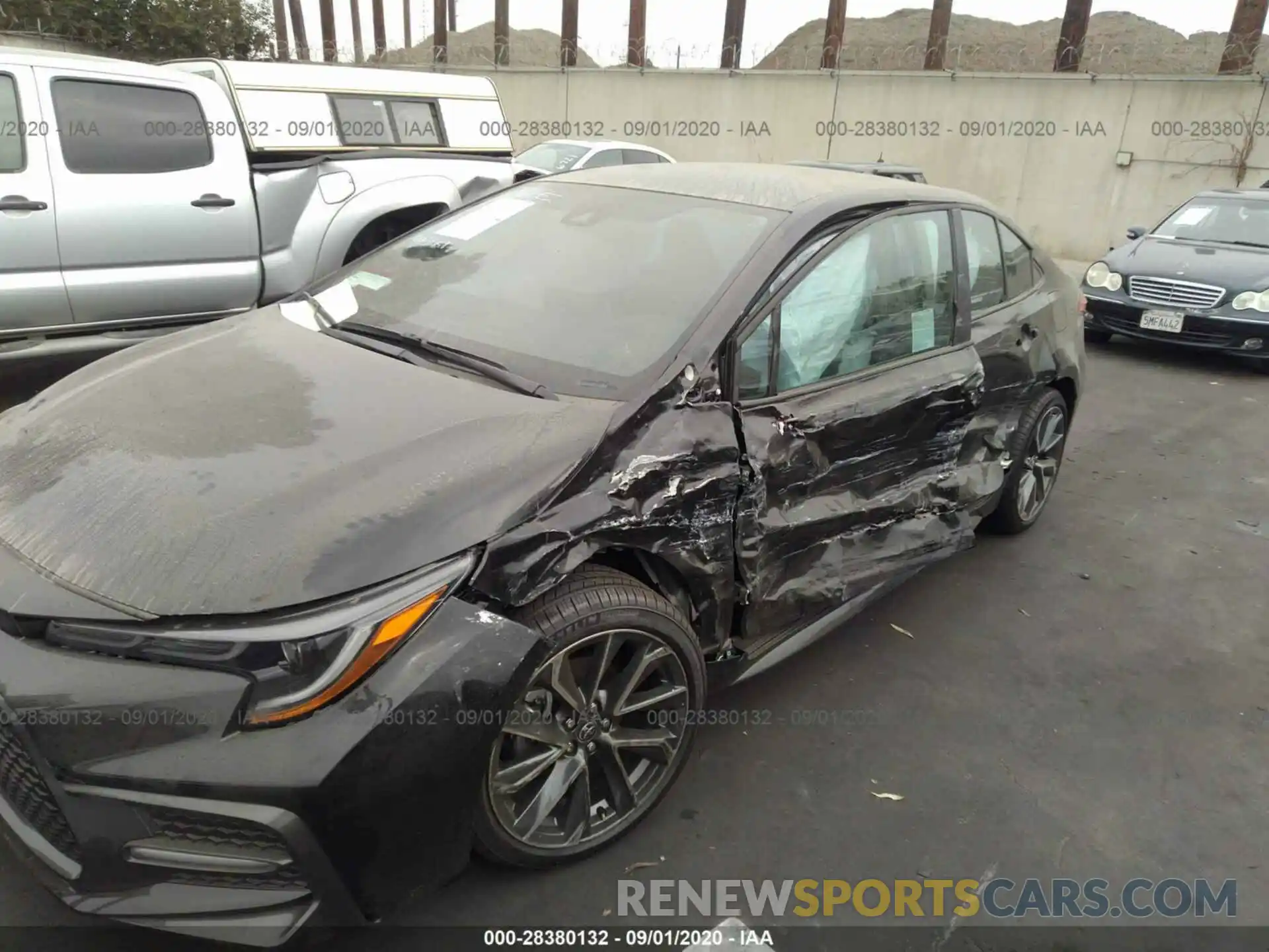 6 Photograph of a damaged car 5YFS4RCE9LP054240 TOYOTA COROLLA 2020