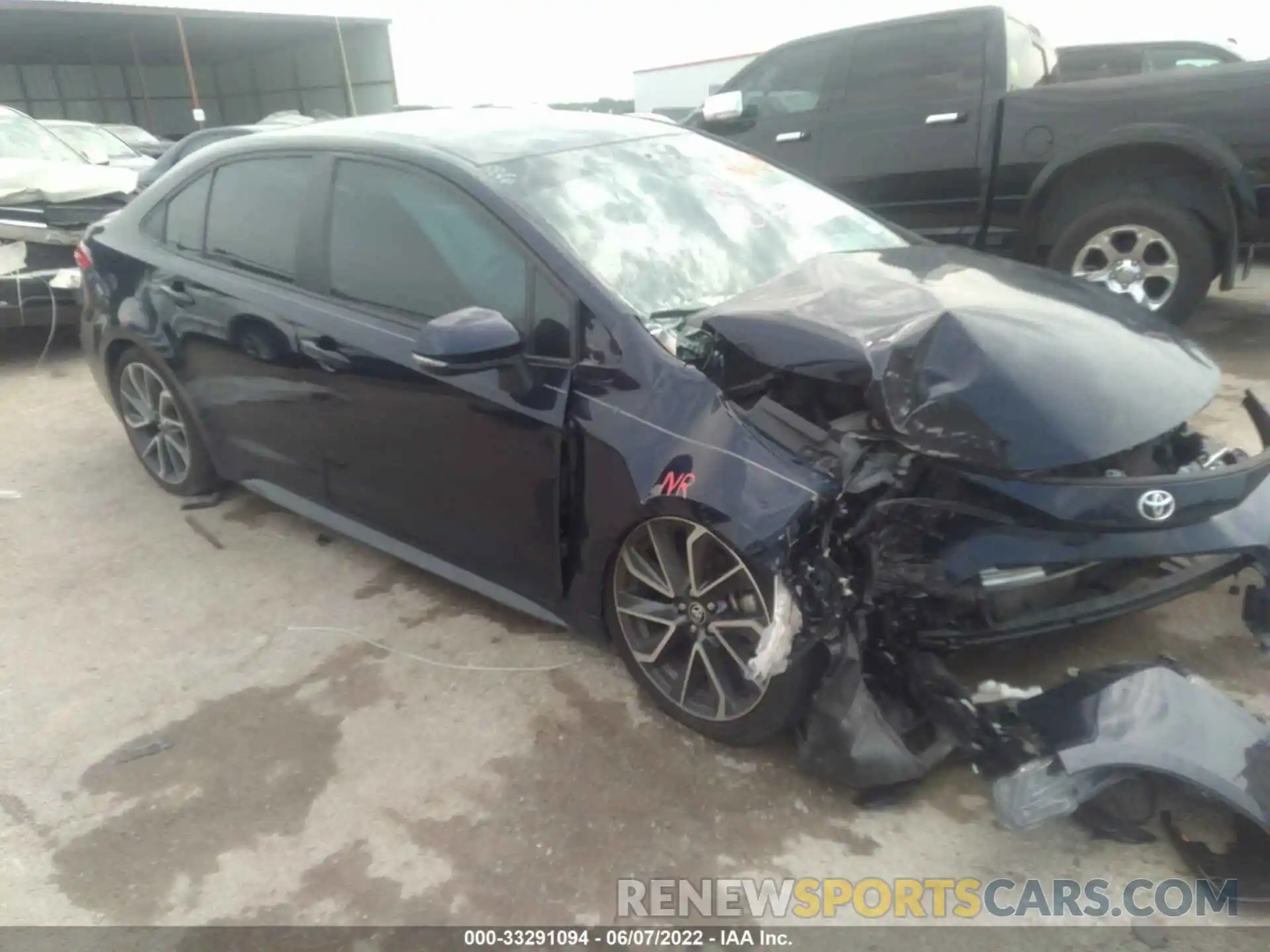 1 Photograph of a damaged car 5YFS4RCE9LP056666 TOYOTA COROLLA 2020