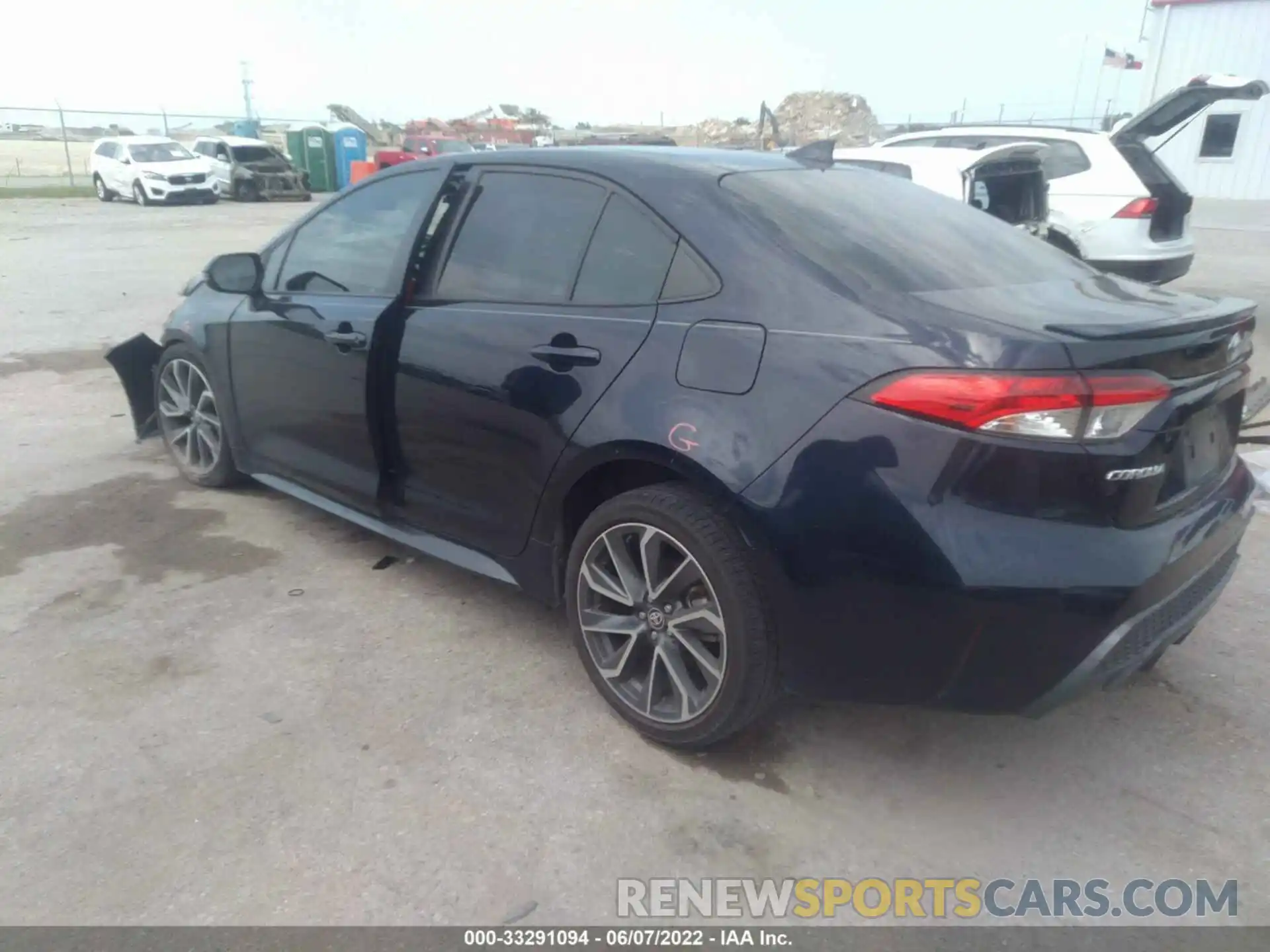 3 Photograph of a damaged car 5YFS4RCE9LP056666 TOYOTA COROLLA 2020