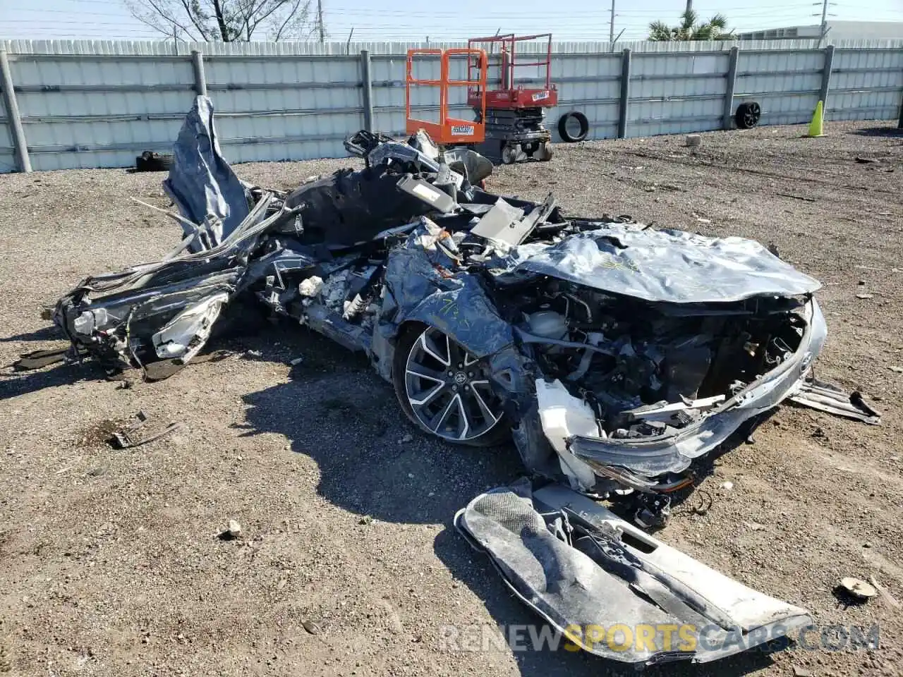 1 Photograph of a damaged car 5YFS4RCE9LP056778 TOYOTA COROLLA 2020