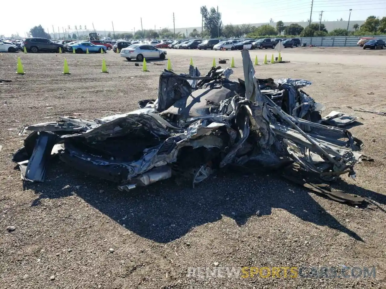 4 Photograph of a damaged car 5YFS4RCE9LP056778 TOYOTA COROLLA 2020