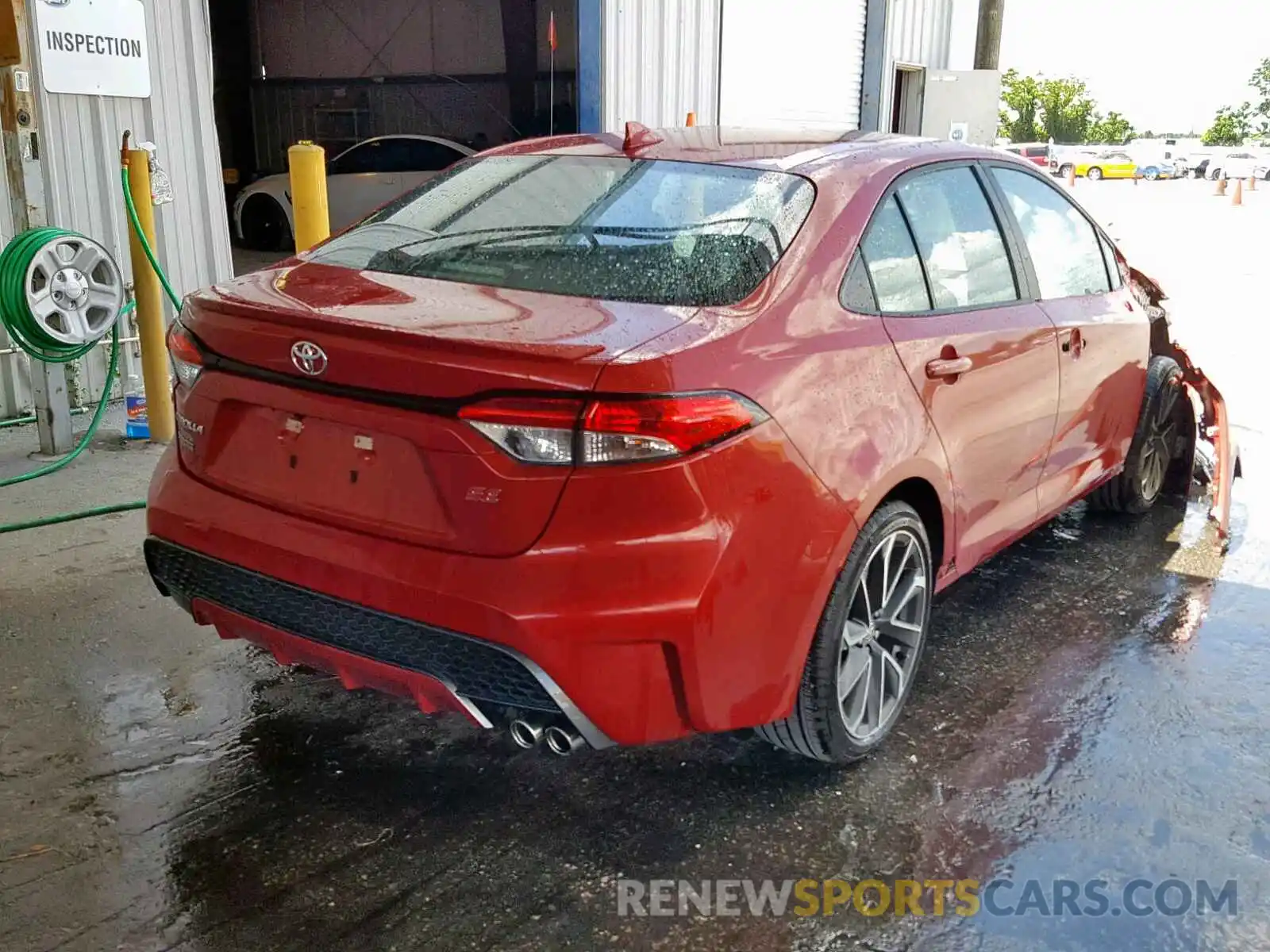 4 Photograph of a damaged car 5YFS4RCEXLP001370 TOYOTA COROLLA 2020