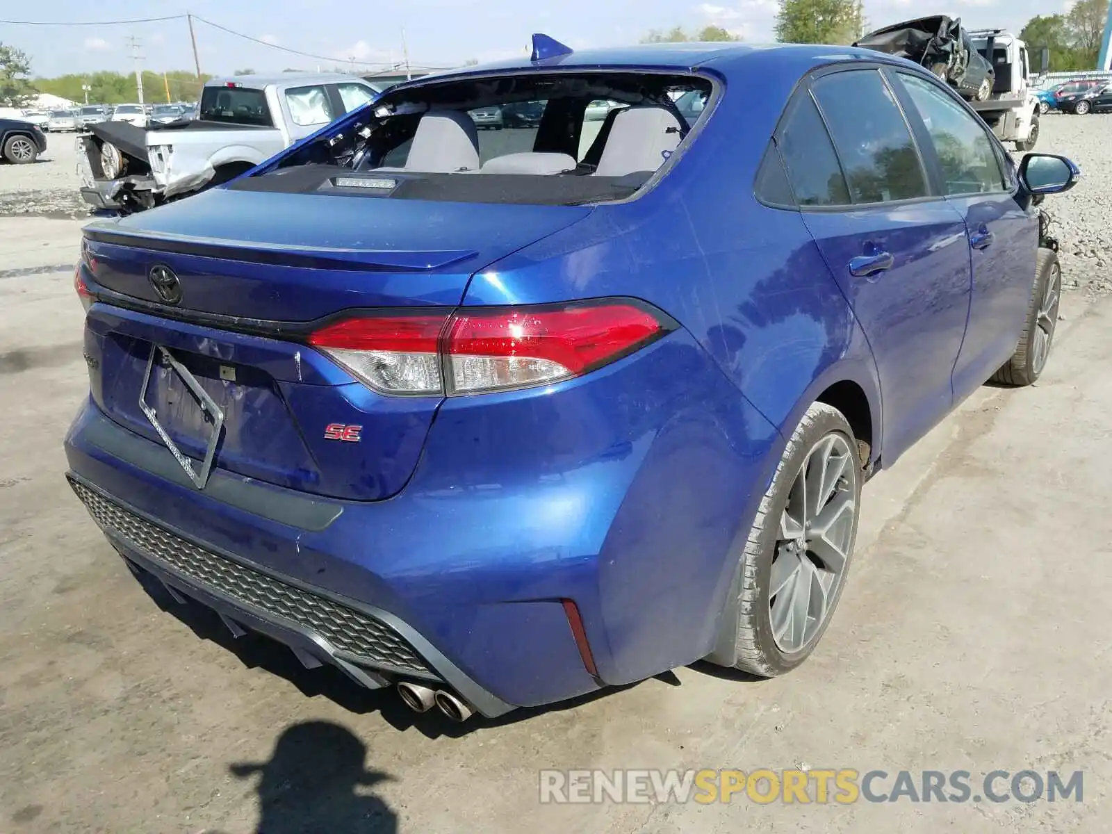 4 Photograph of a damaged car 5YFS4RCEXLP001837 TOYOTA COROLLA 2020