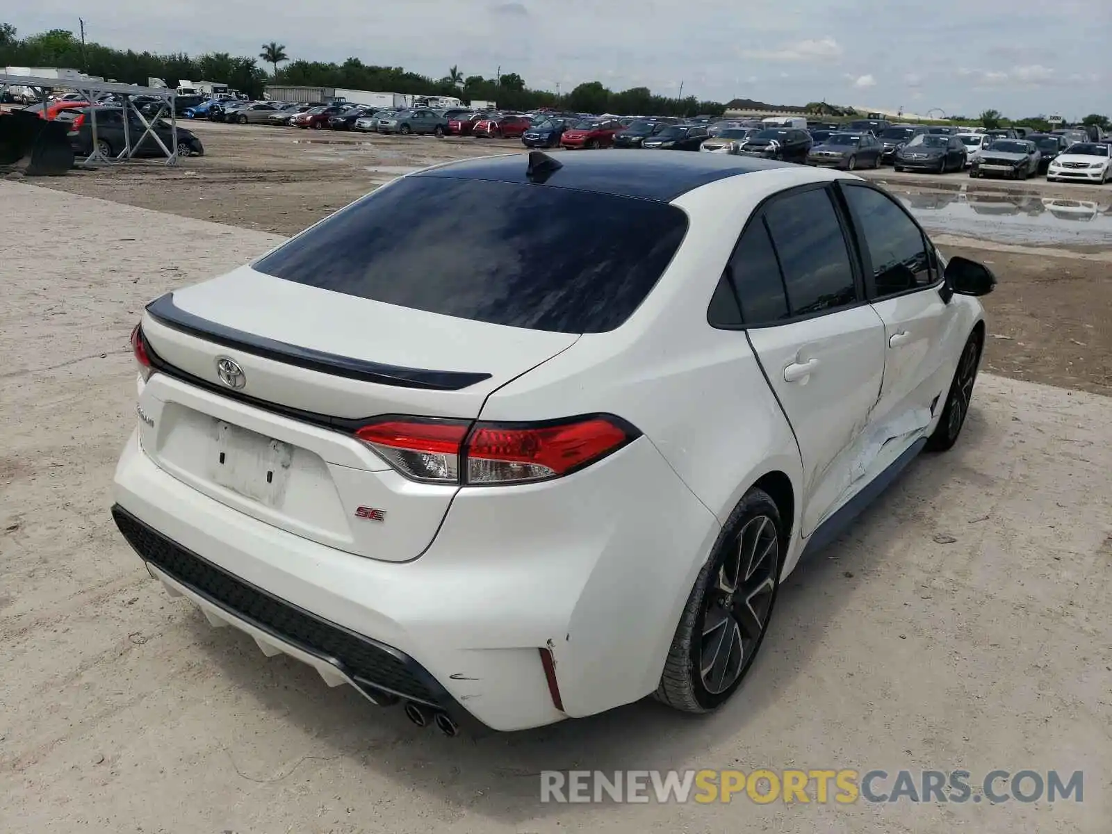 4 Photograph of a damaged car 5YFS4RCEXLP008397 TOYOTA COROLLA 2020