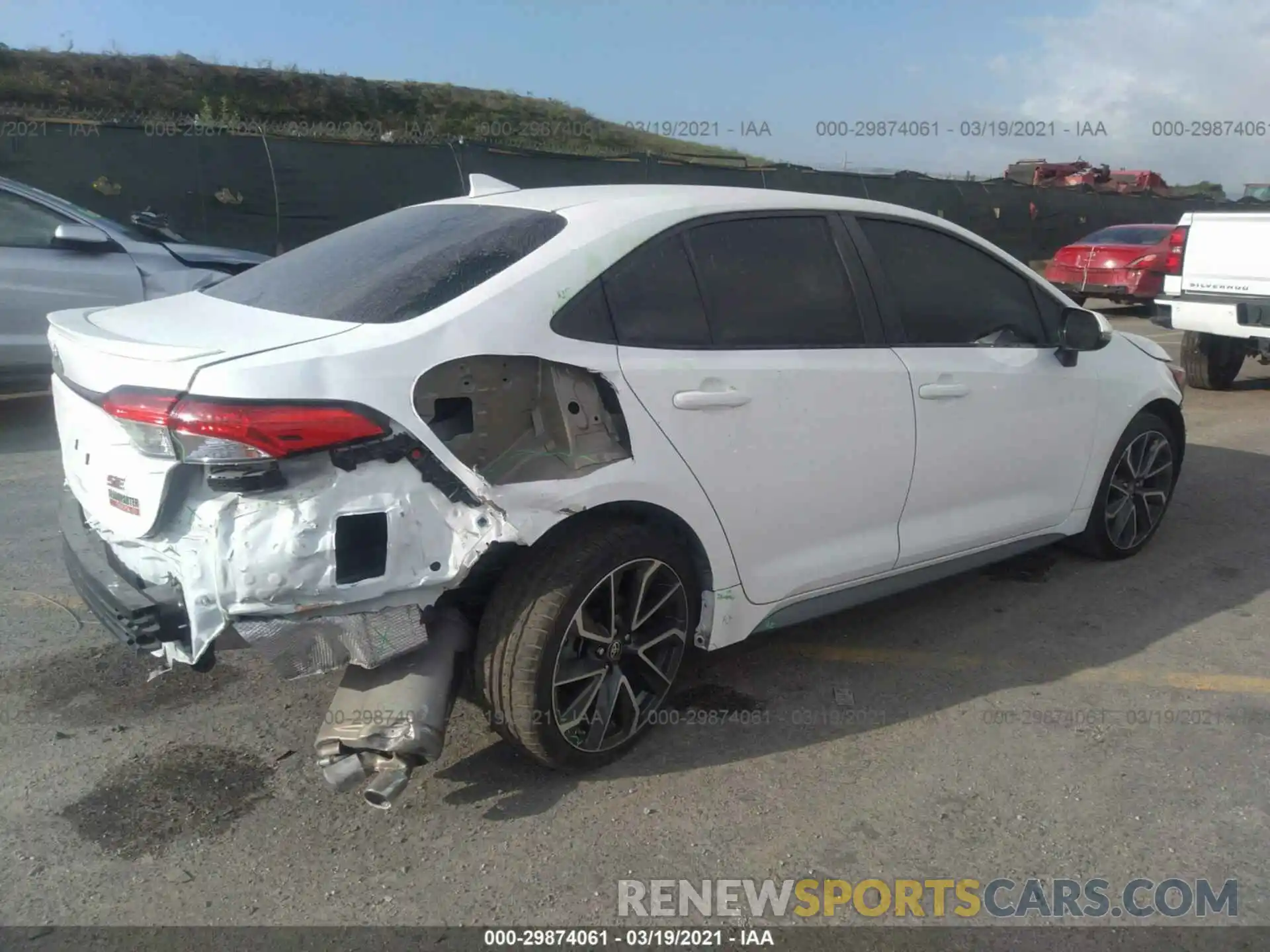 4 Photograph of a damaged car 5YFS4RCEXLP009954 TOYOTA COROLLA 2020