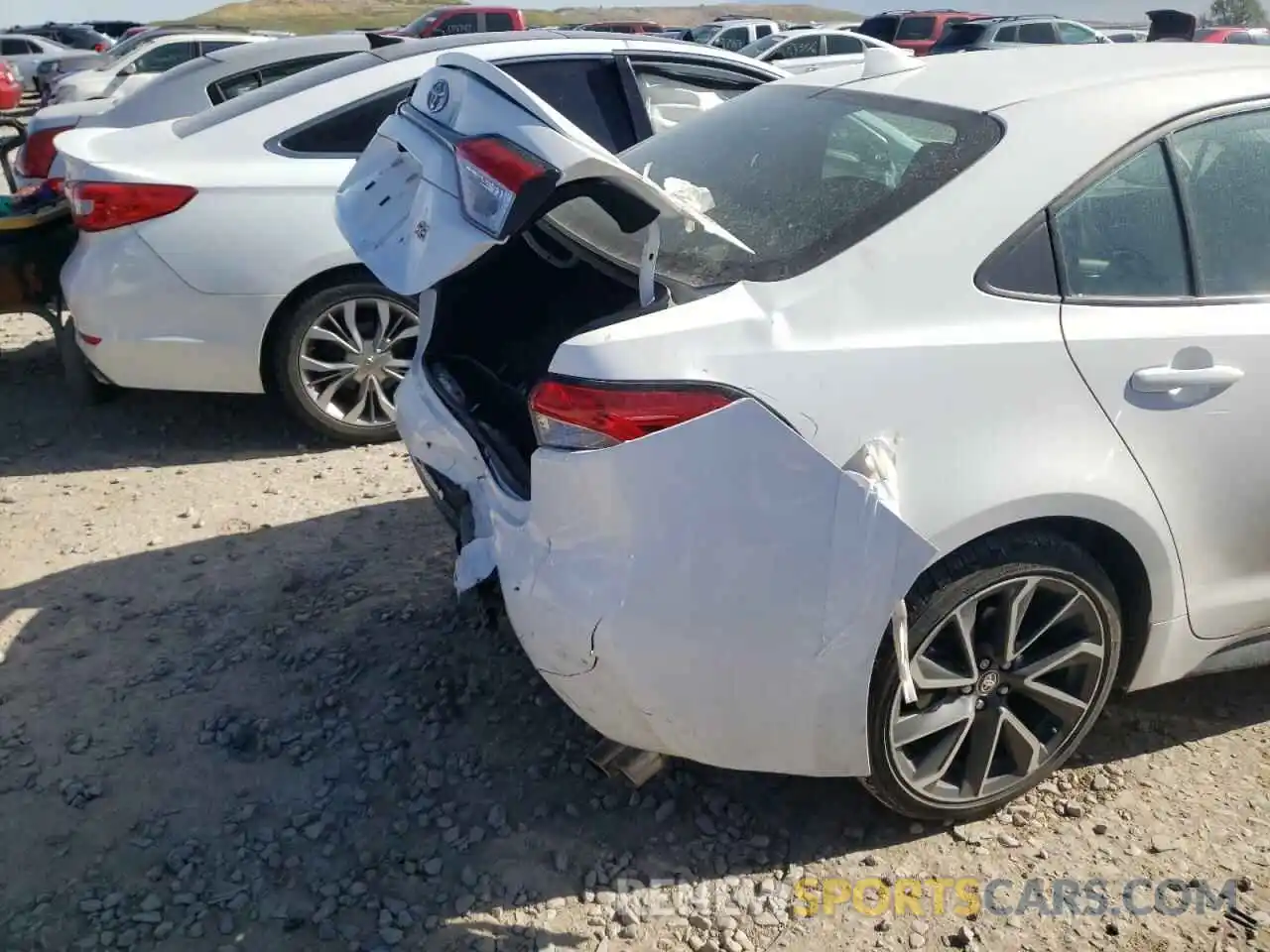 9 Photograph of a damaged car 5YFS4RCEXLP016192 TOYOTA COROLLA 2020