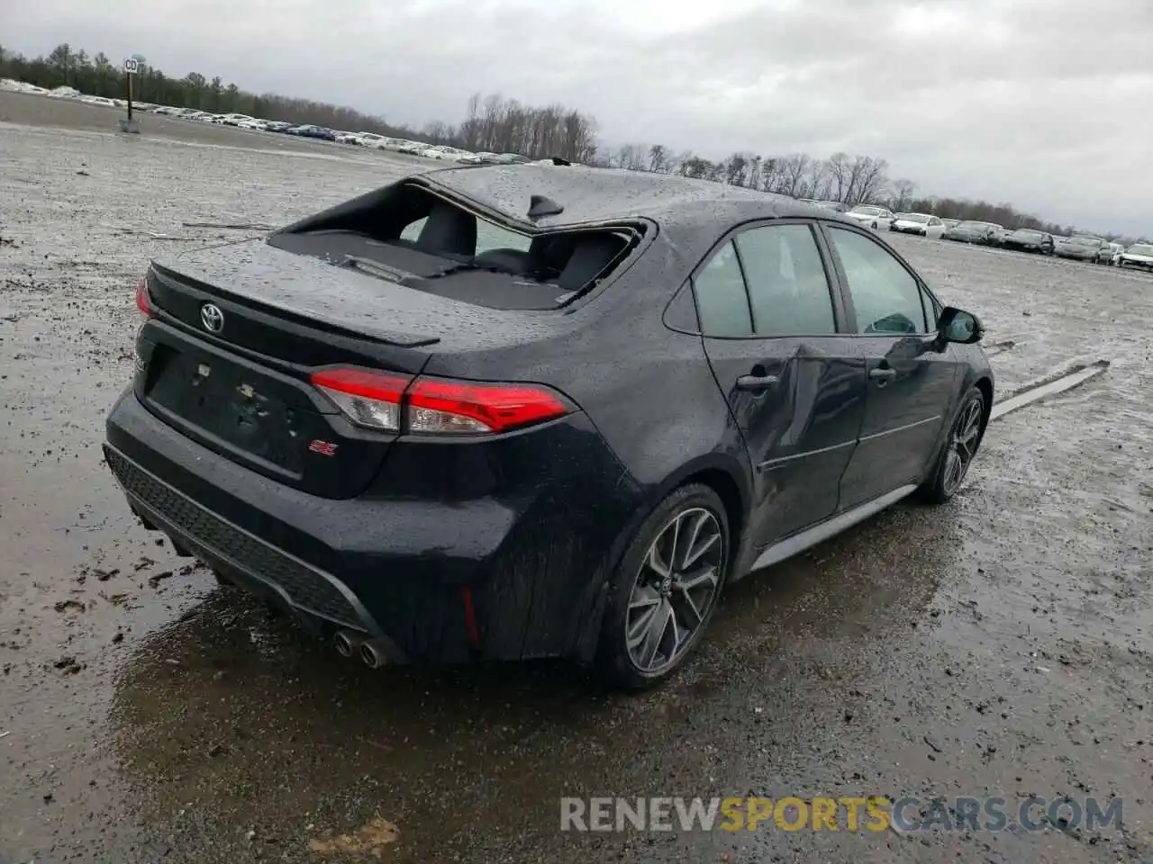 4 Photograph of a damaged car 5YFS4RCEXLP022669 TOYOTA COROLLA 2020