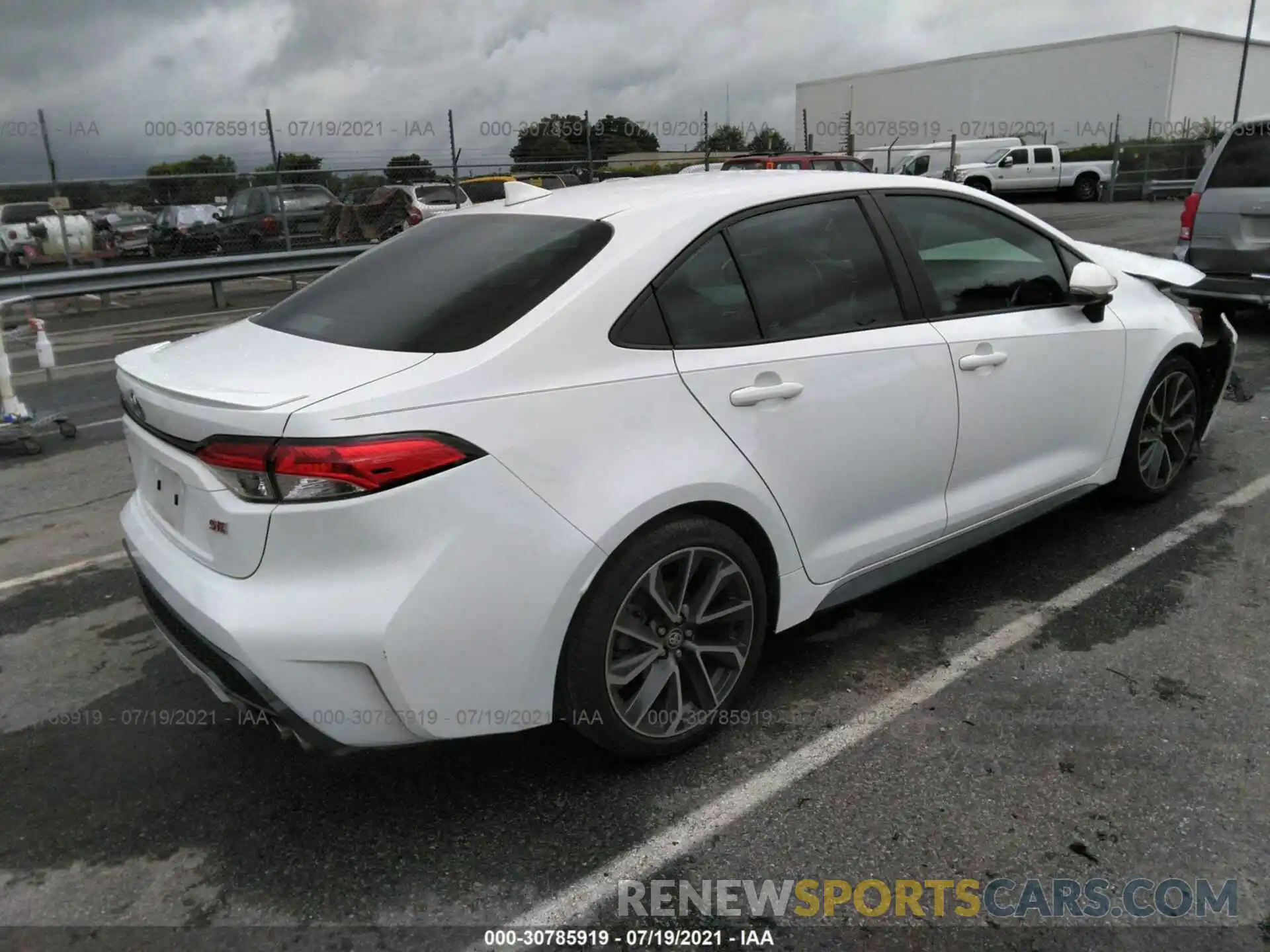 4 Photograph of a damaged car 5YFS4RCEXLP025412 TOYOTA COROLLA 2020