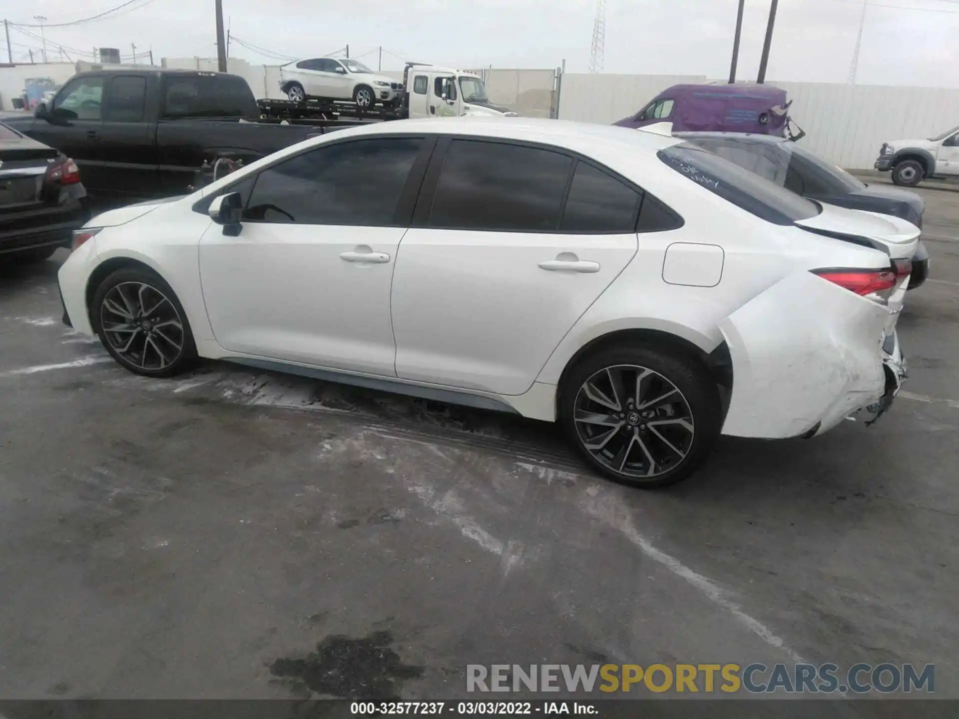 3 Photograph of a damaged car 5YFS4RCEXLP025829 TOYOTA COROLLA 2020