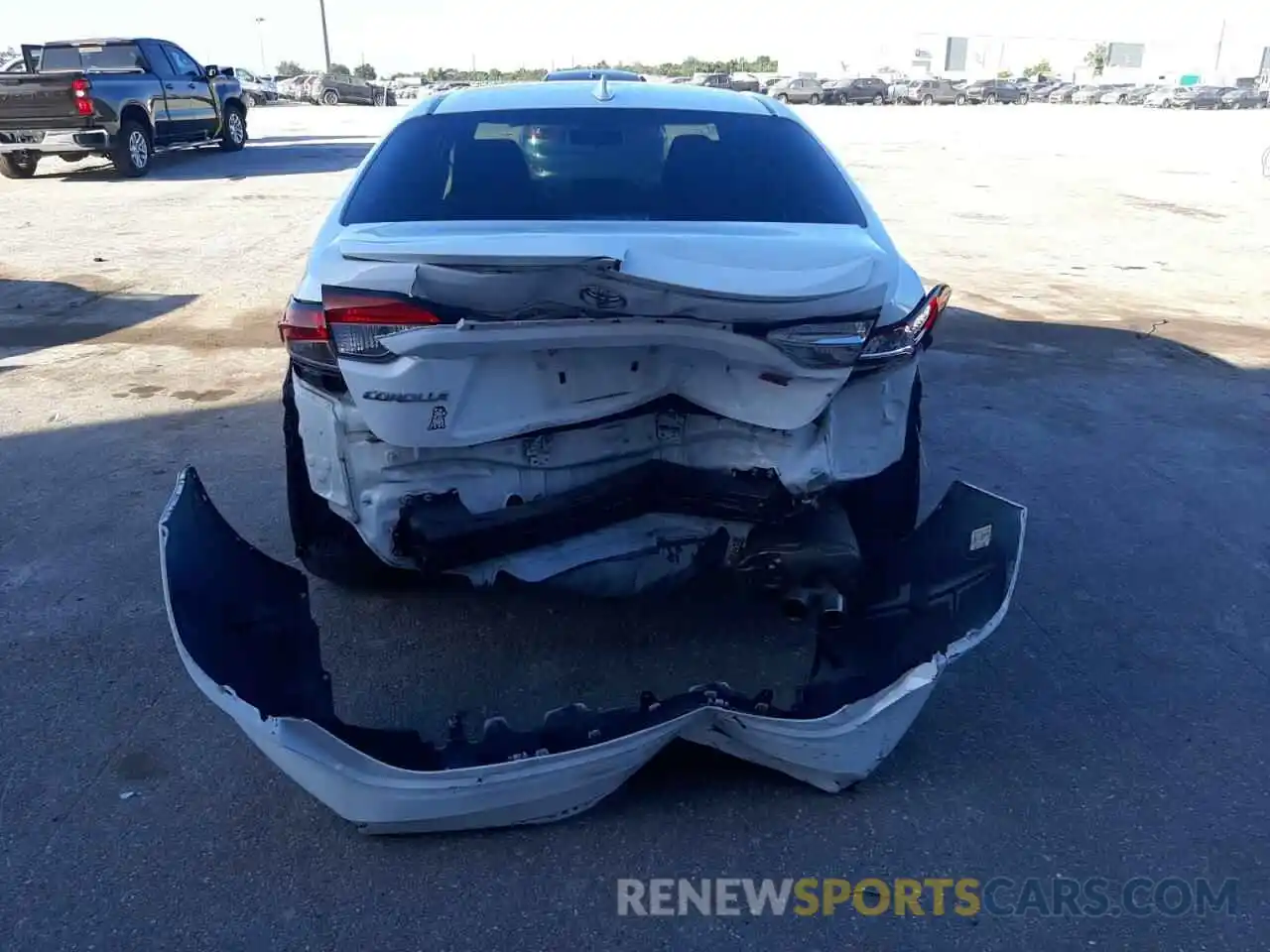 9 Photograph of a damaged car 5YFS4RCEXLP027998 TOYOTA COROLLA 2020