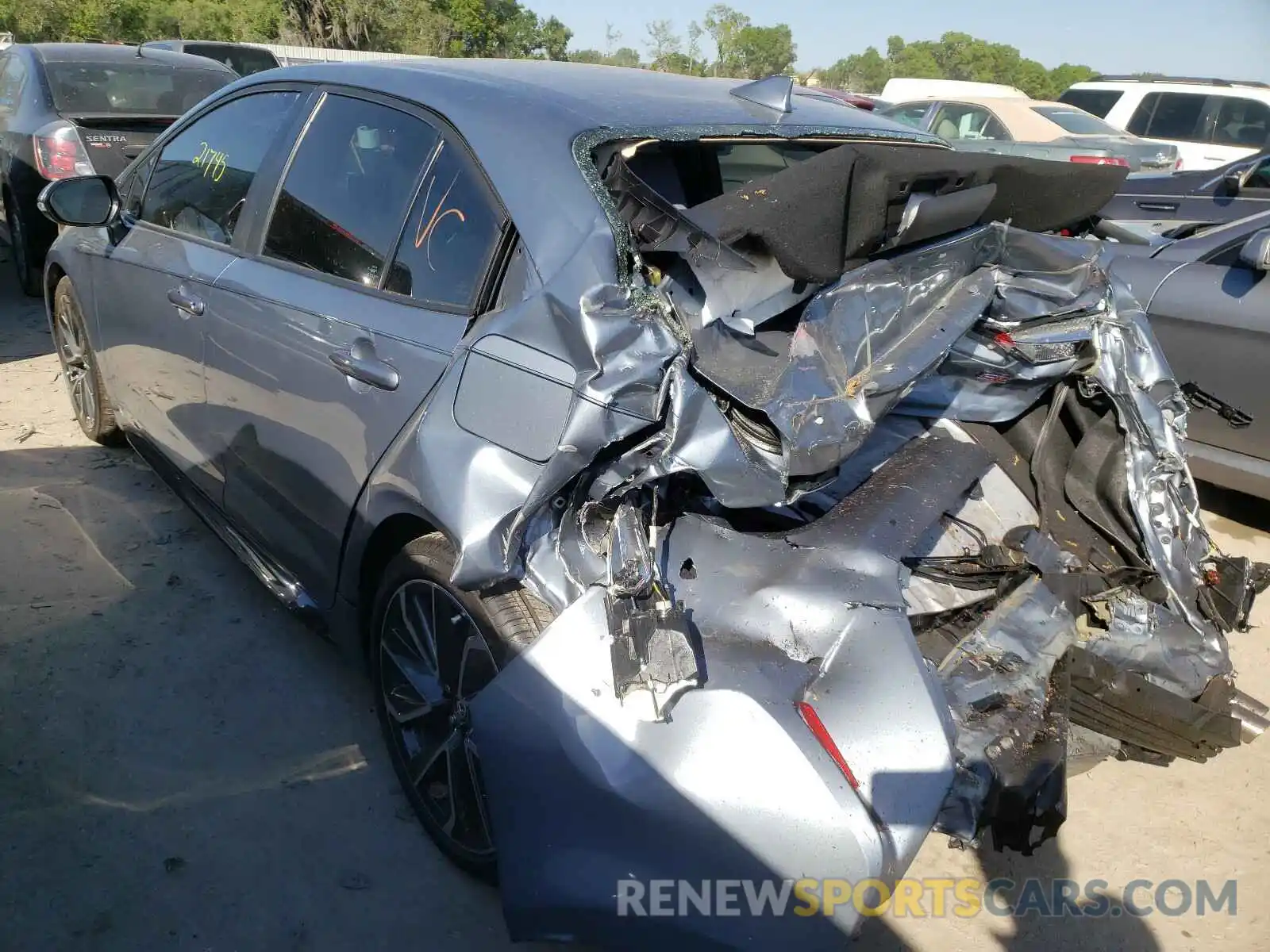 3 Photograph of a damaged car 5YFS4RCEXLP028813 TOYOTA COROLLA 2020