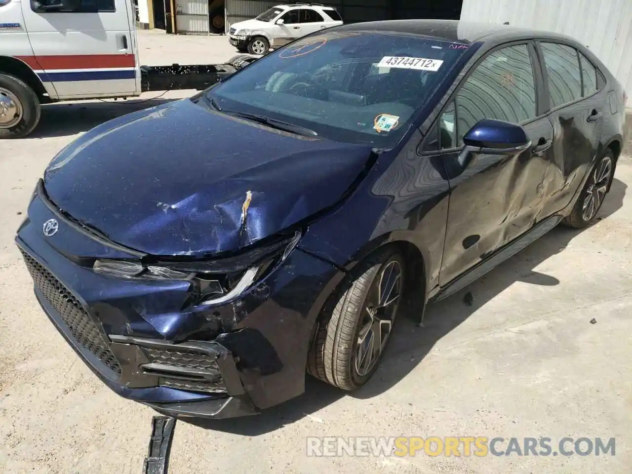 9 Photograph of a damaged car 5YFS4RCEXLP028942 TOYOTA COROLLA 2020