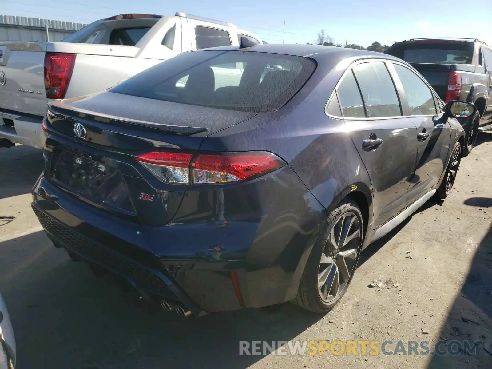 4 Photograph of a damaged car 5YFS4RCEXLP029802 TOYOTA COROLLA 2020