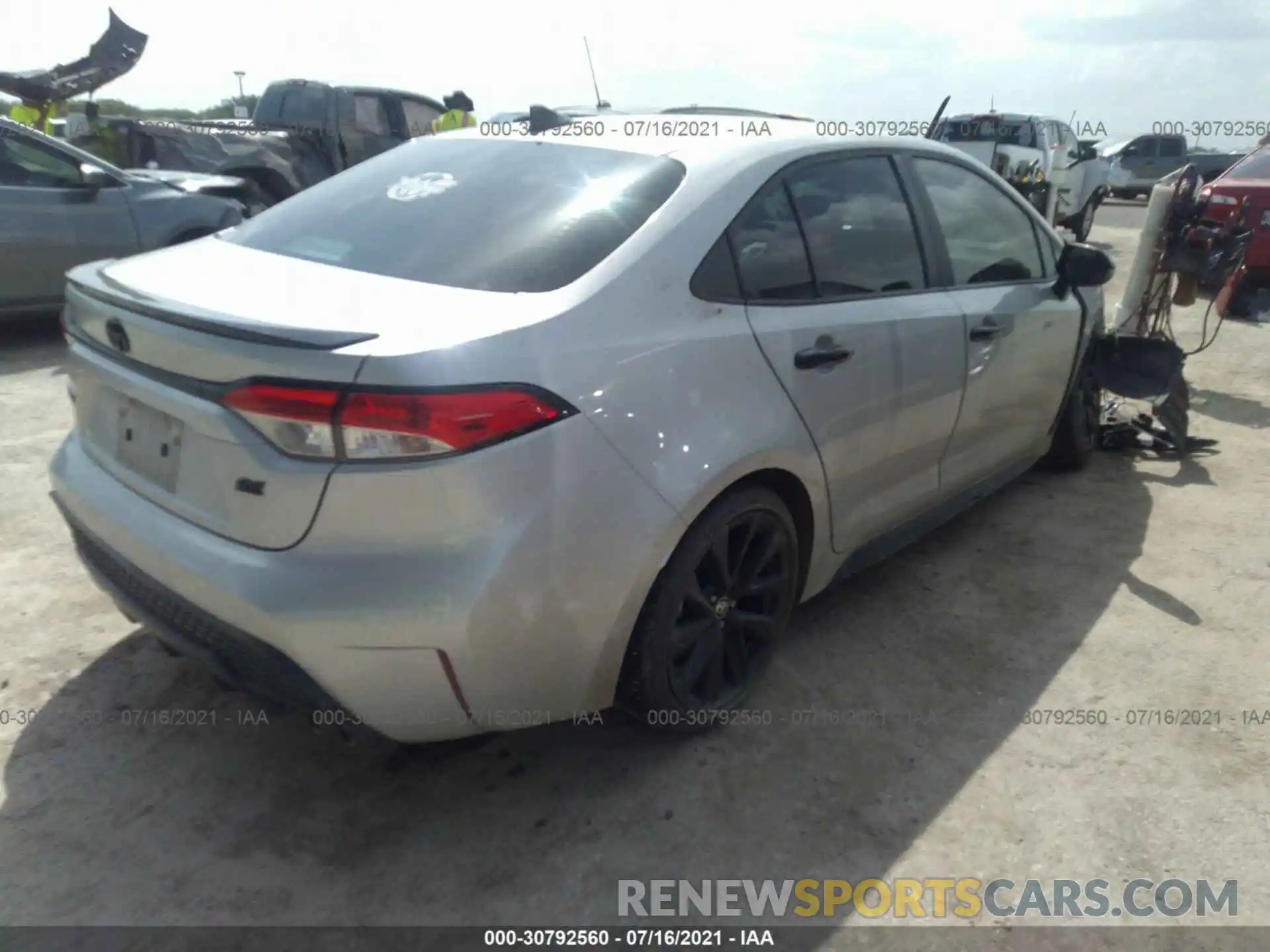 4 Photograph of a damaged car 5YFS4RCEXLP030366 TOYOTA COROLLA 2020