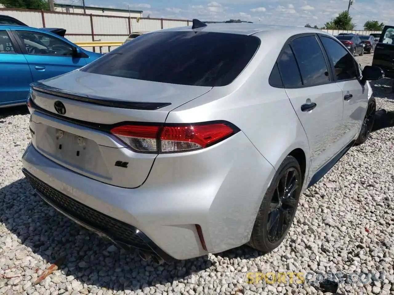 4 Photograph of a damaged car 5YFS4RCEXLP031548 TOYOTA COROLLA 2020