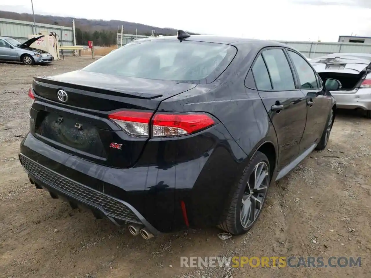 4 Photograph of a damaged car 5YFS4RCEXLP031940 TOYOTA COROLLA 2020