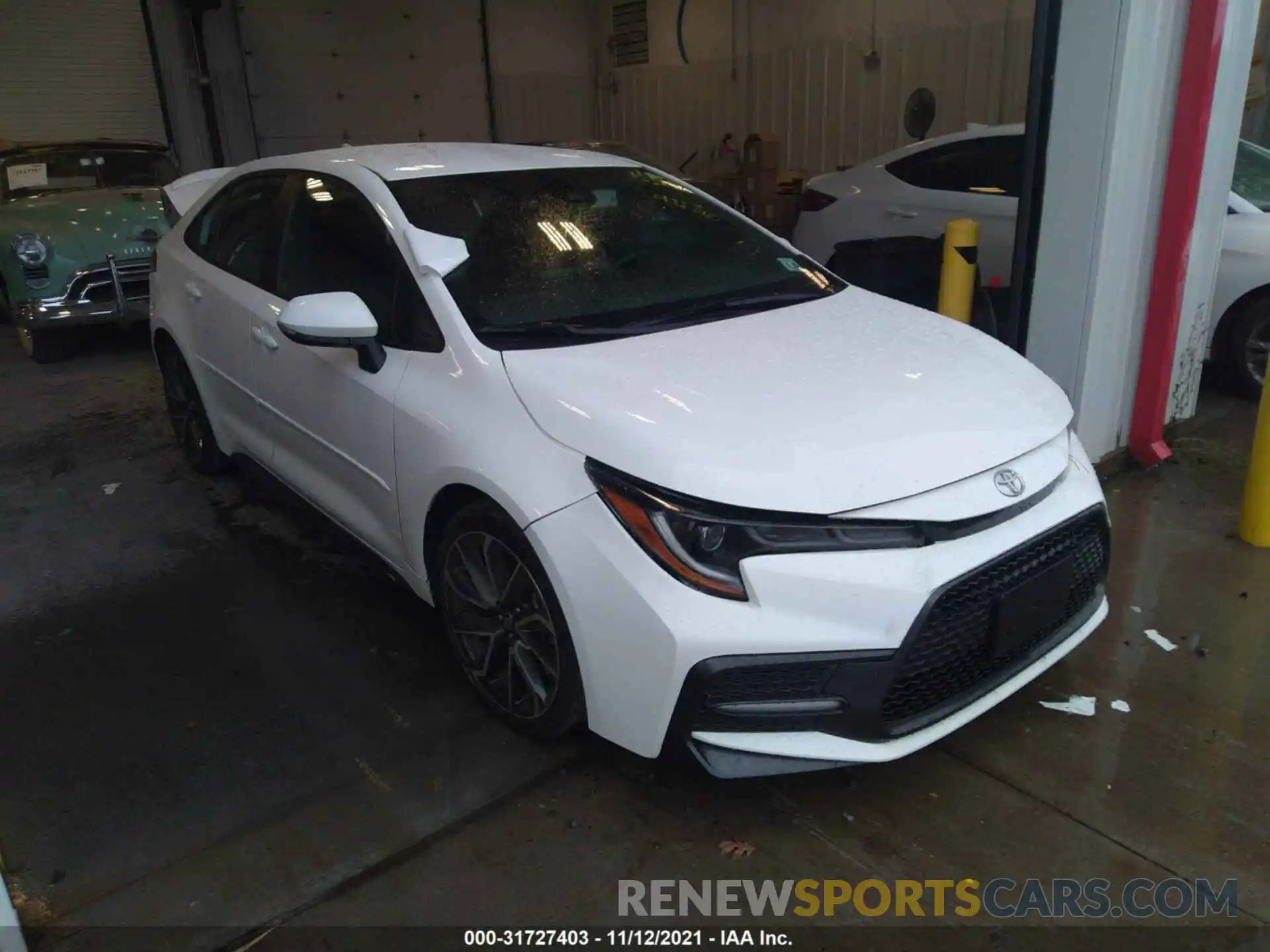 1 Photograph of a damaged car 5YFS4RCEXLP031985 TOYOTA COROLLA 2020