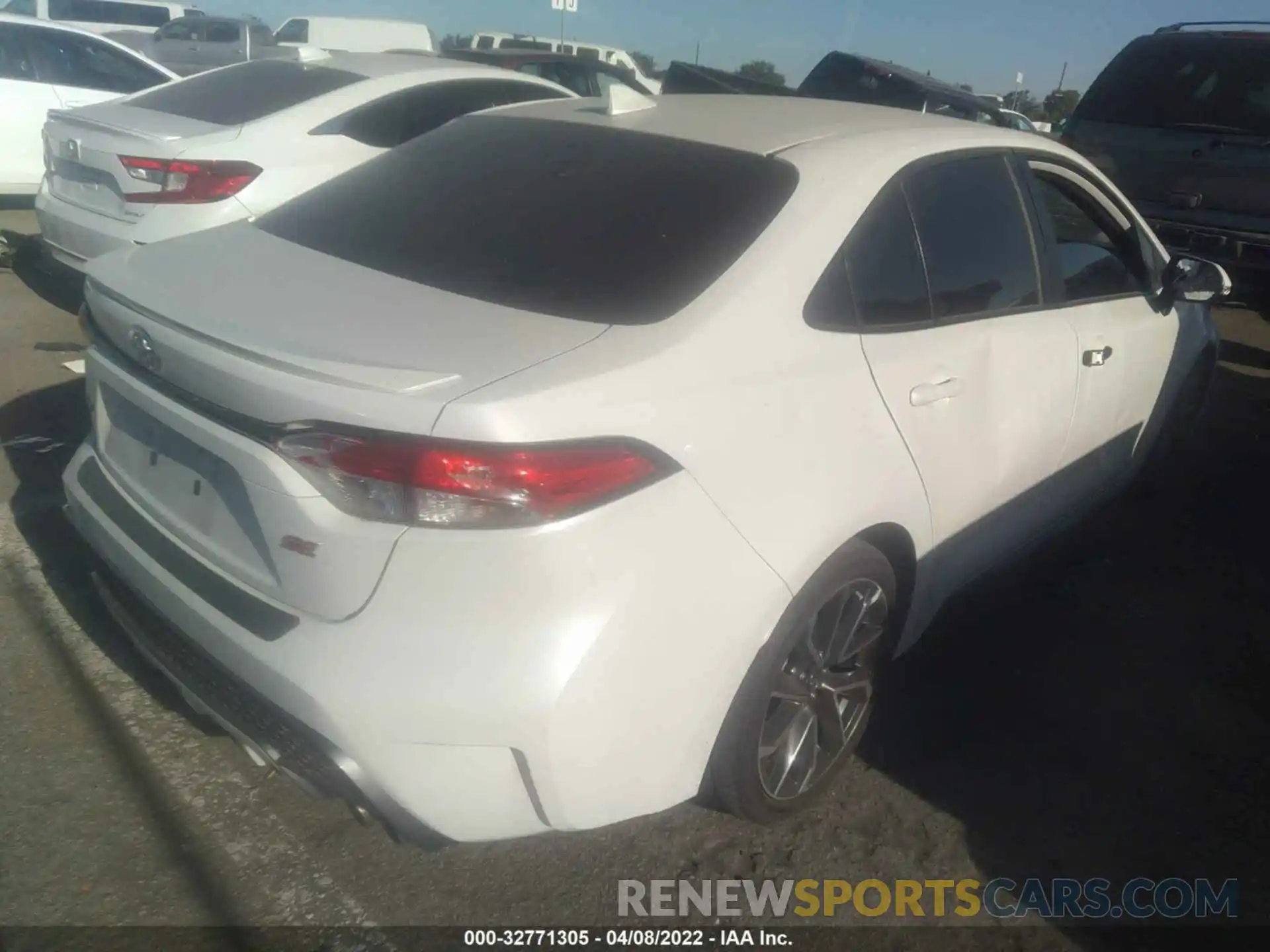 4 Photograph of a damaged car 5YFS4RCEXLP037429 TOYOTA COROLLA 2020