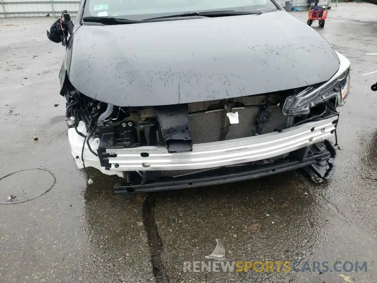 9 Photograph of a damaged car 5YFS4RCEXLP038371 TOYOTA COROLLA 2020