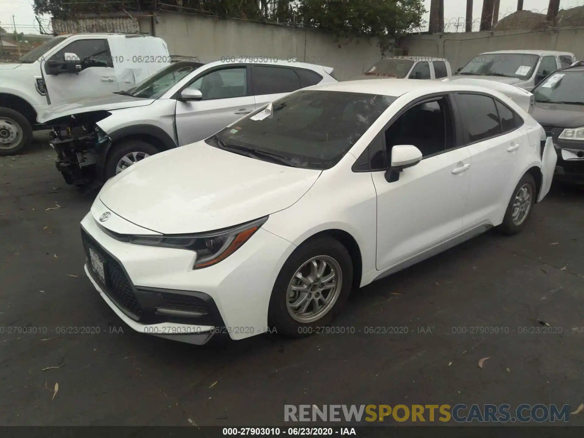 2 Photograph of a damaged car 5YFS4RCEXLP038418 TOYOTA COROLLA 2020