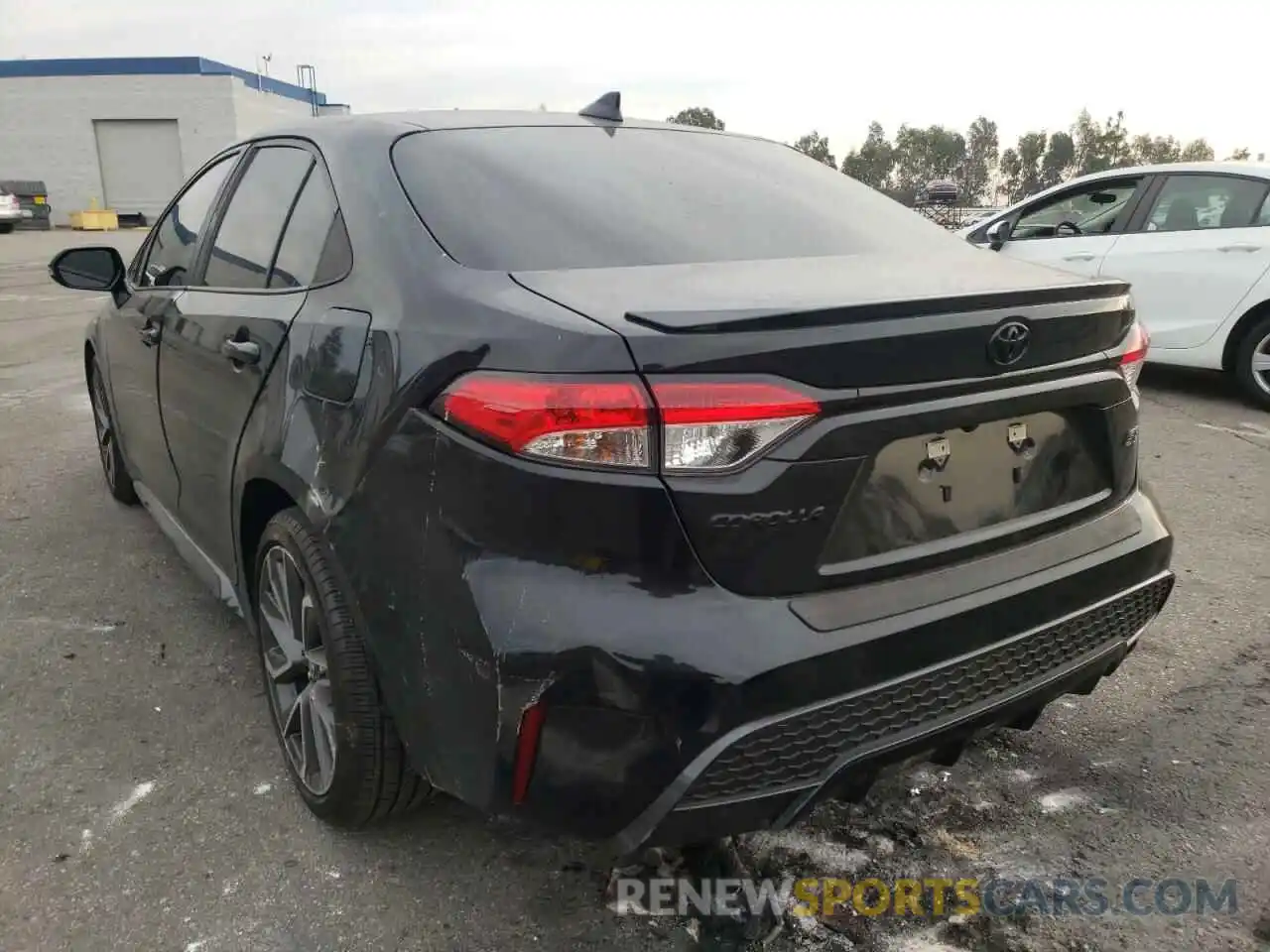 3 Photograph of a damaged car 5YFS4RCEXLP041304 TOYOTA COROLLA 2020