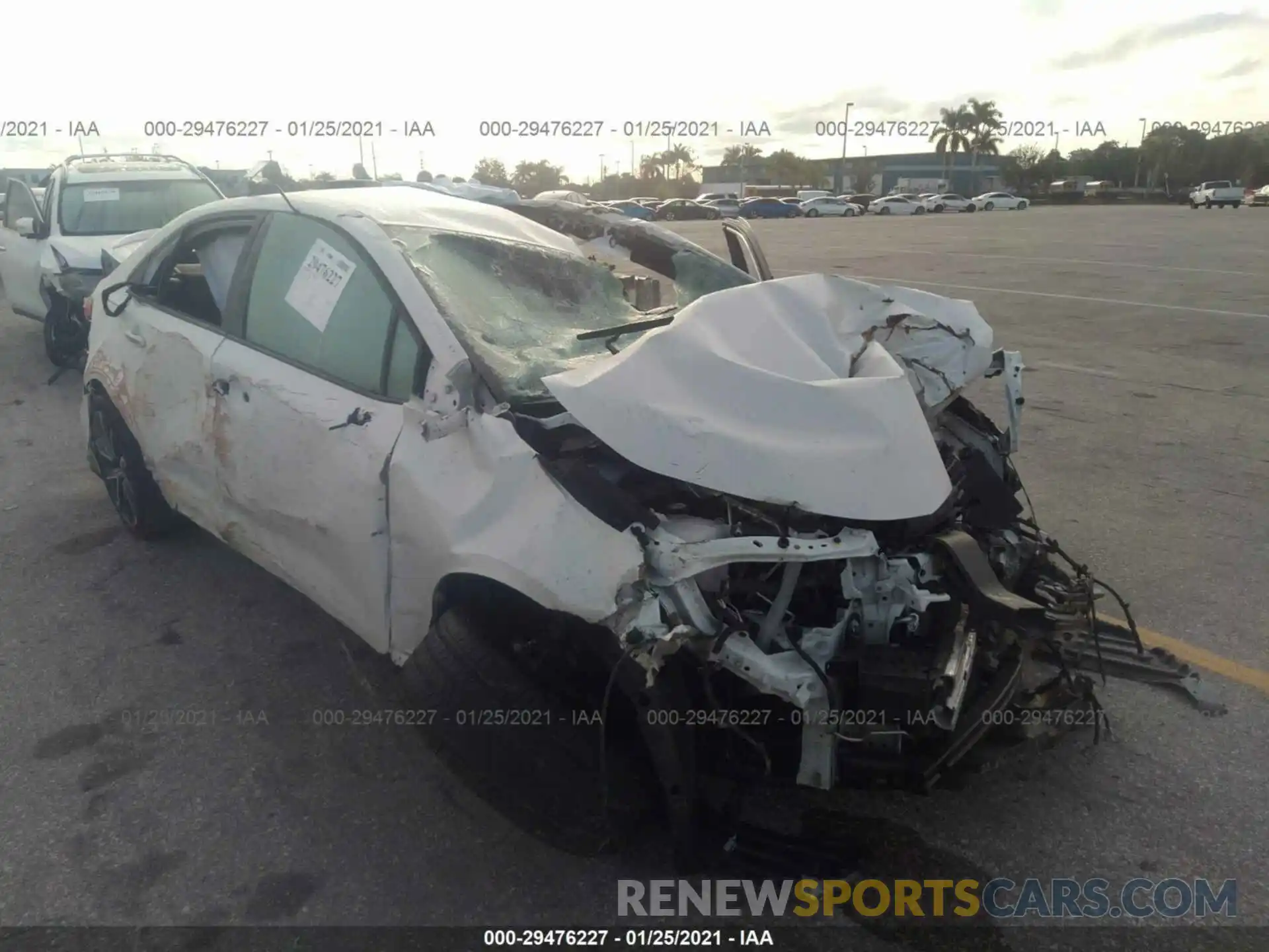 1 Photograph of a damaged car 5YFS4RCEXLP041500 TOYOTA COROLLA 2020