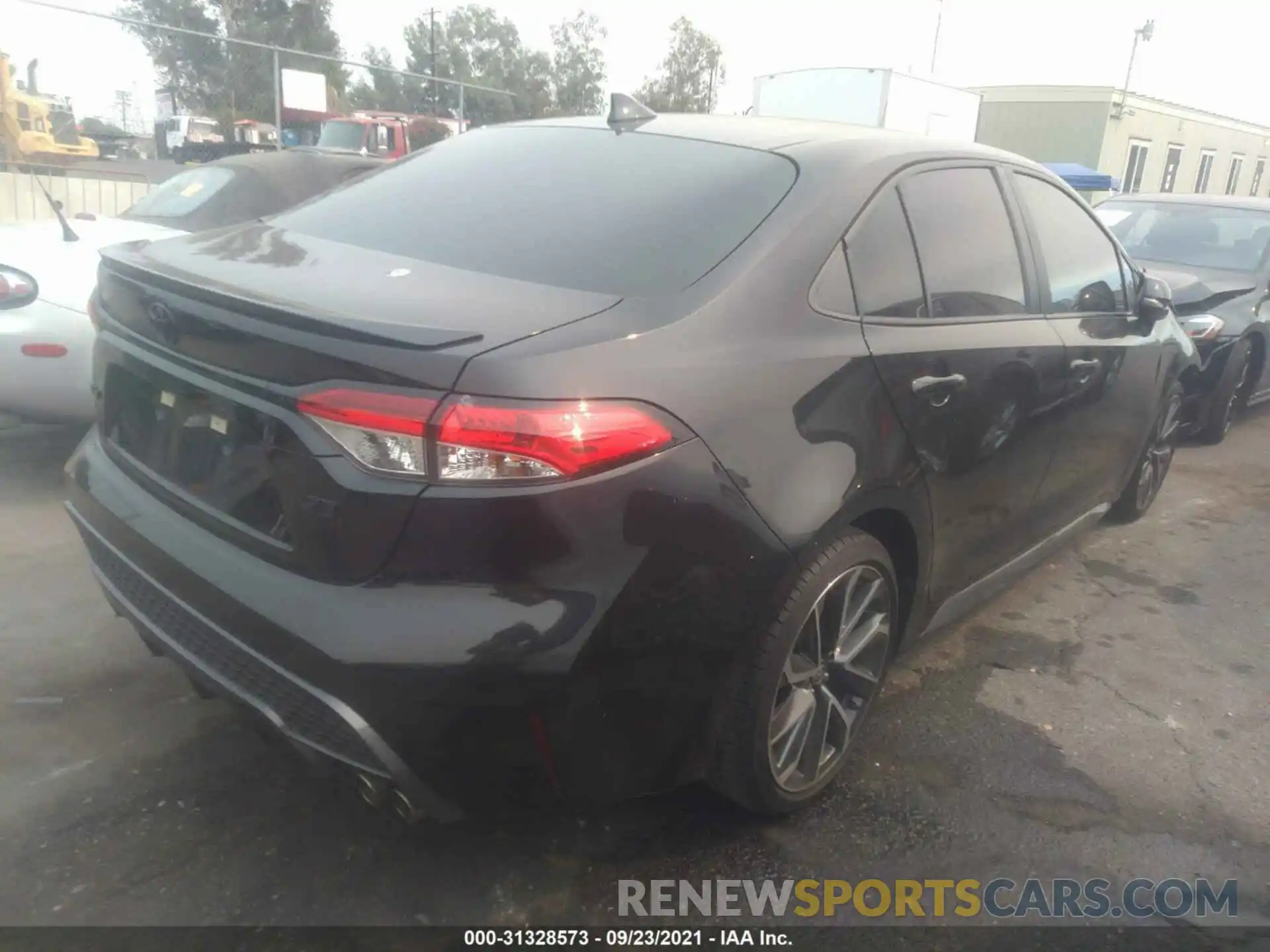 4 Photograph of a damaged car 5YFS4RCEXLP044431 TOYOTA COROLLA 2020