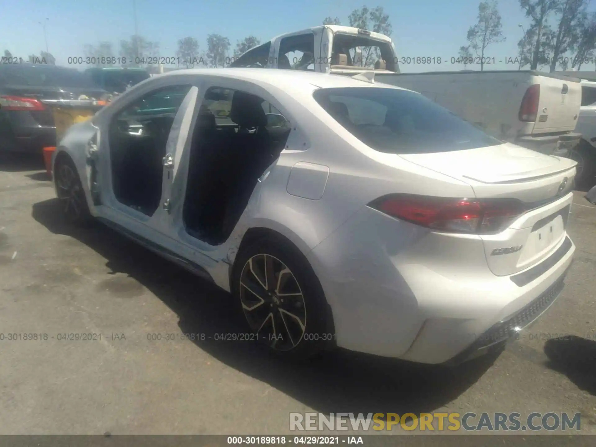 3 Photograph of a damaged car 5YFS4RCEXLP046941 TOYOTA COROLLA 2020