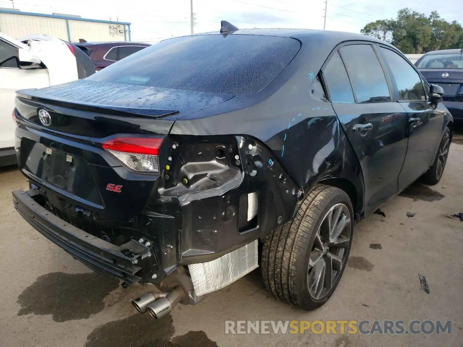 4 Photograph of a damaged car 5YFS4RCEXLP047295 TOYOTA COROLLA 2020