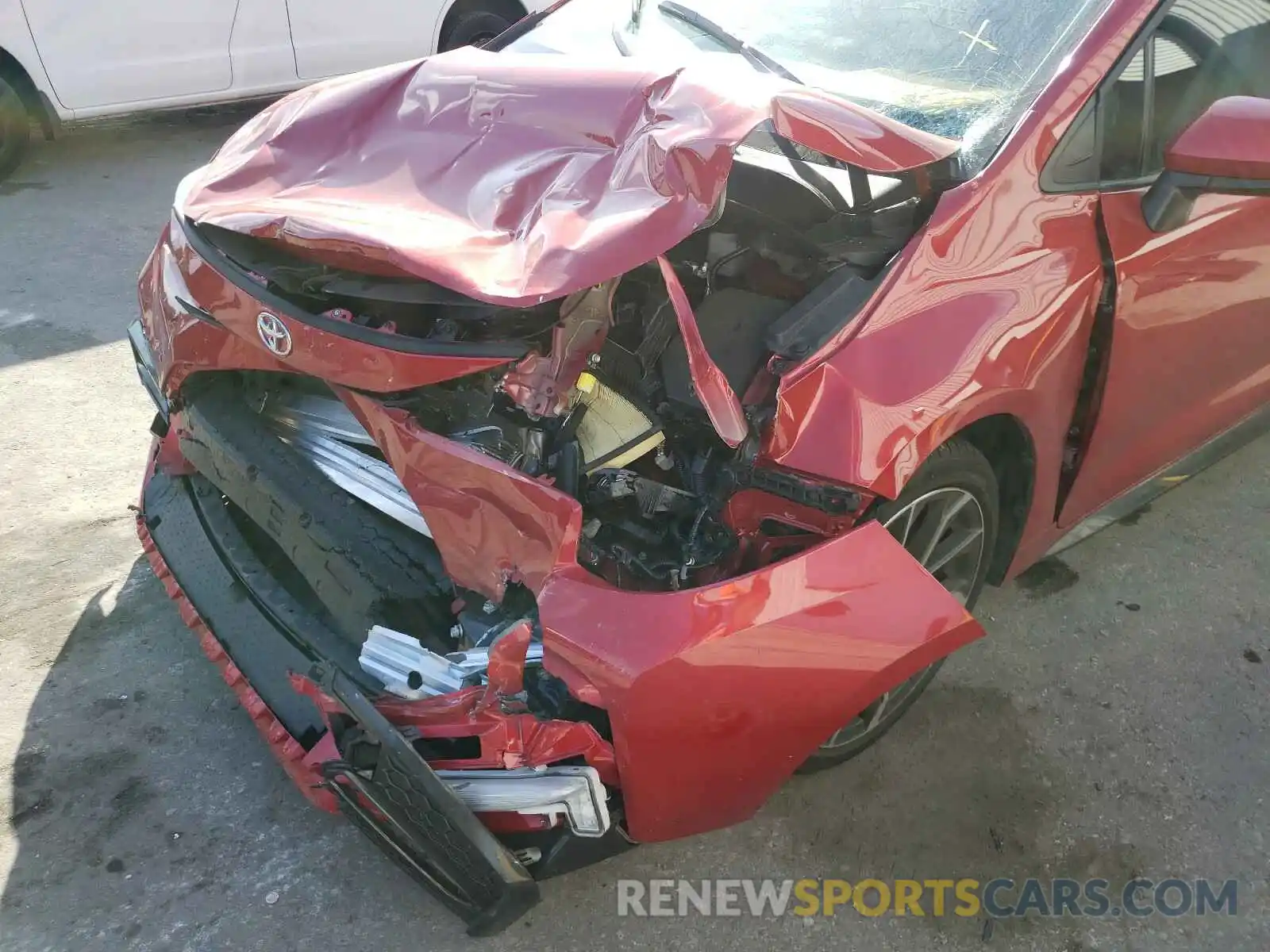 9 Photograph of a damaged car 5YFS4RCEXLP049144 TOYOTA COROLLA 2020