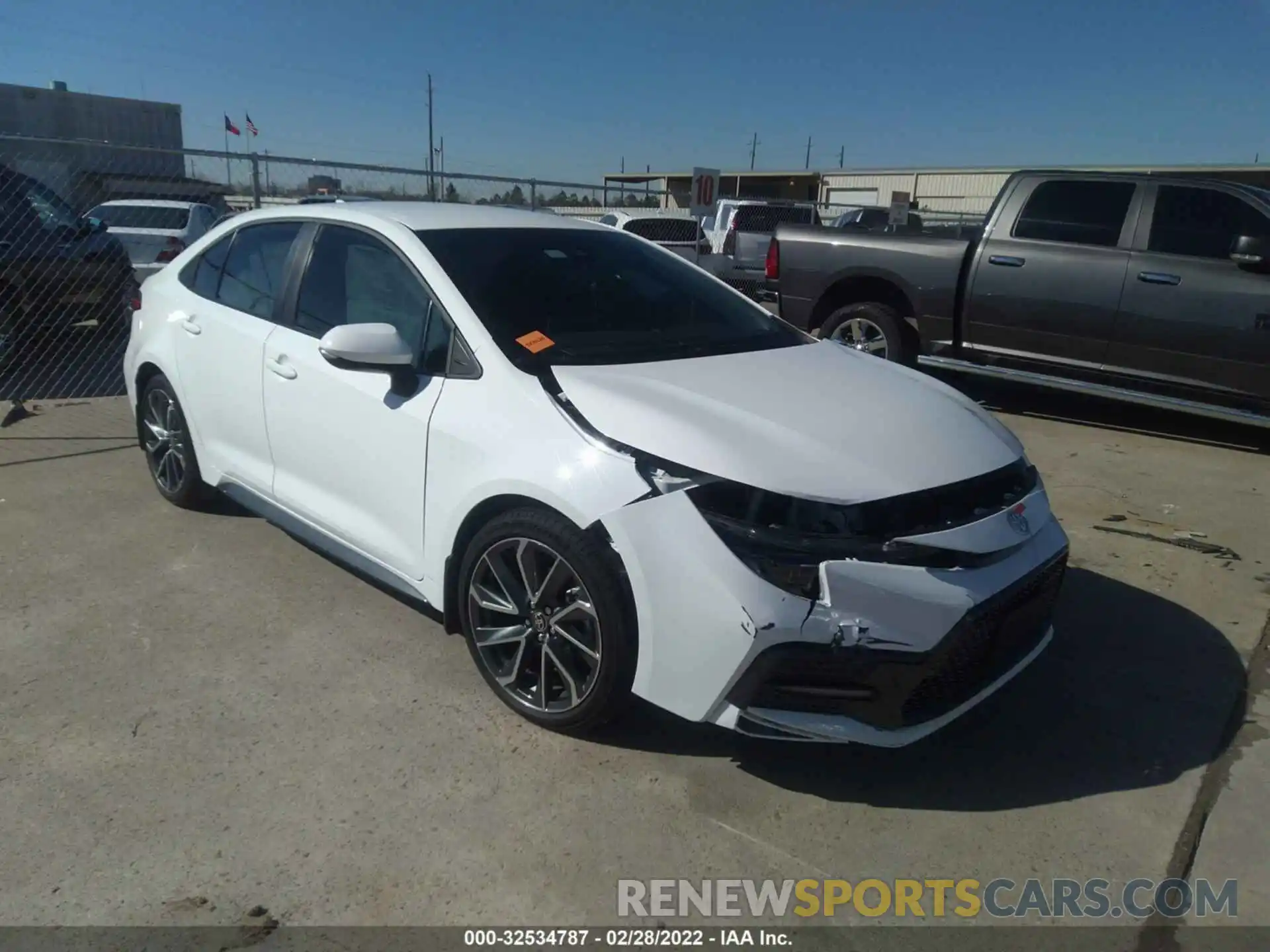 1 Photograph of a damaged car 5YFS4RCEXLP051511 TOYOTA COROLLA 2020