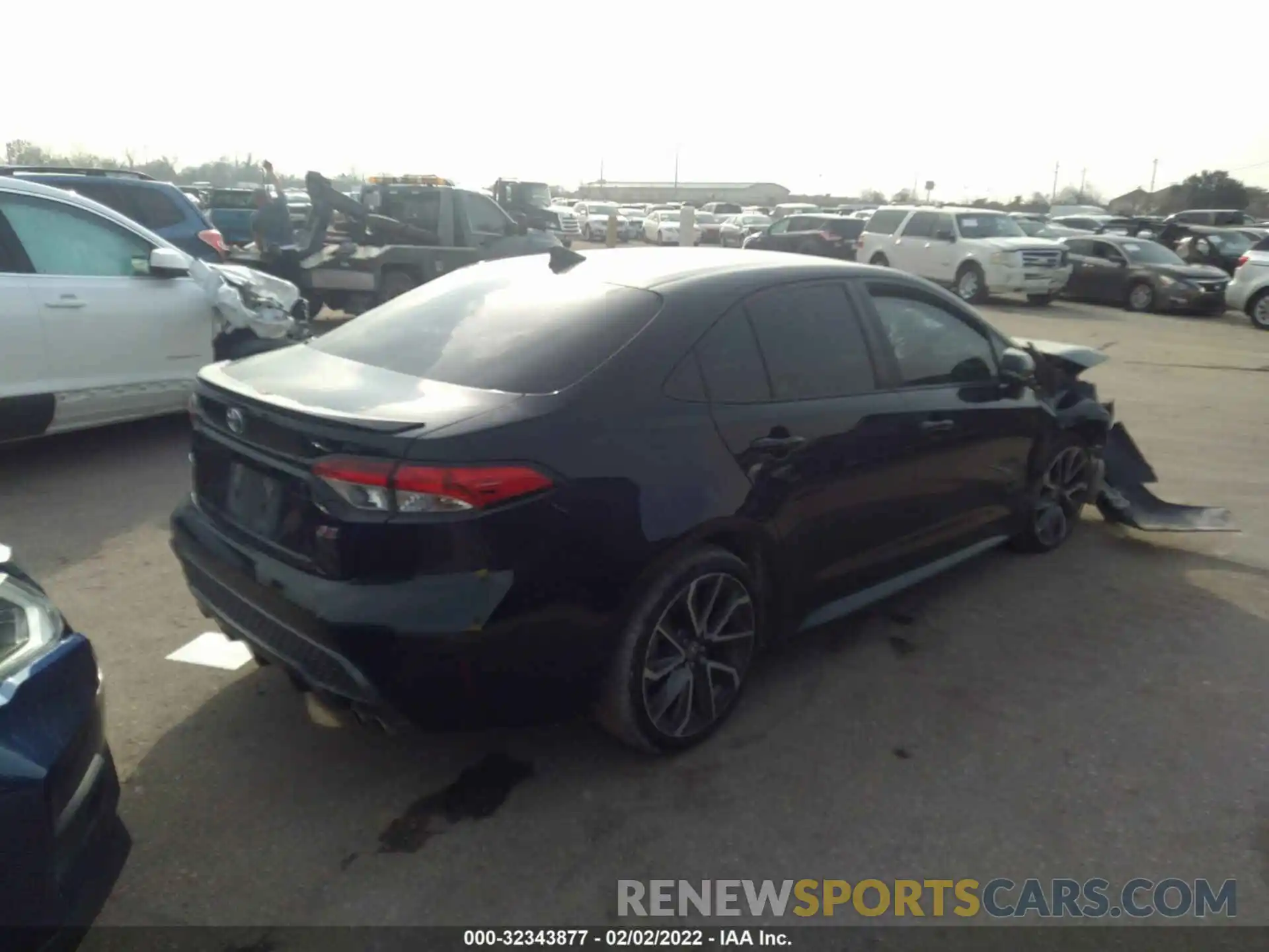 4 Photograph of a damaged car 5YFS4RCEXLP051878 TOYOTA COROLLA 2020