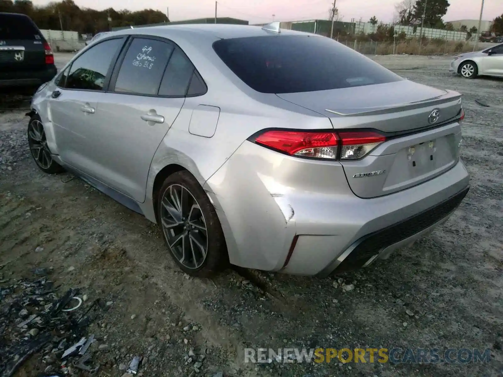 3 Photograph of a damaged car 5YFS4RCEXLP052464 TOYOTA COROLLA 2020