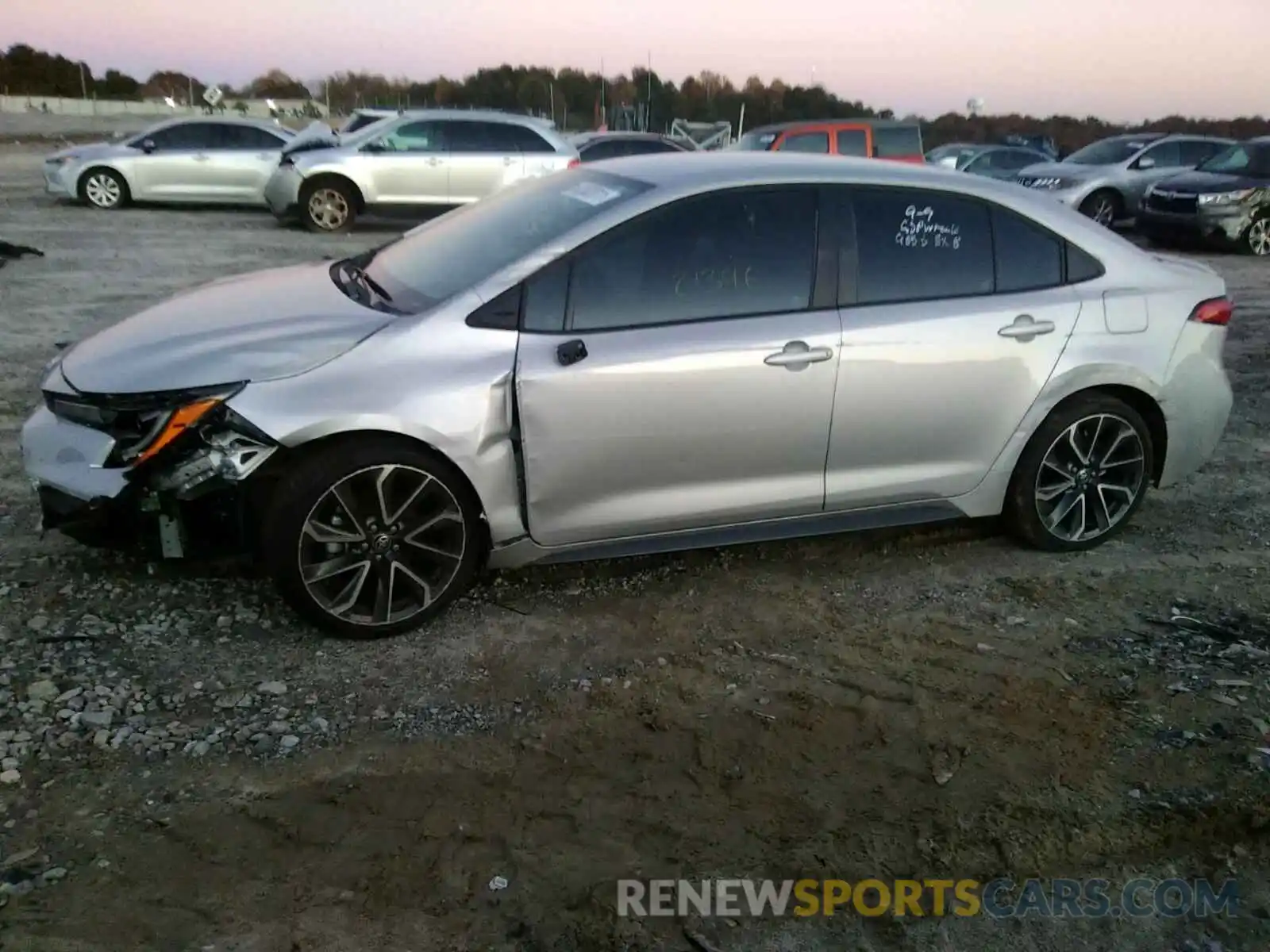 9 Photograph of a damaged car 5YFS4RCEXLP052464 TOYOTA COROLLA 2020