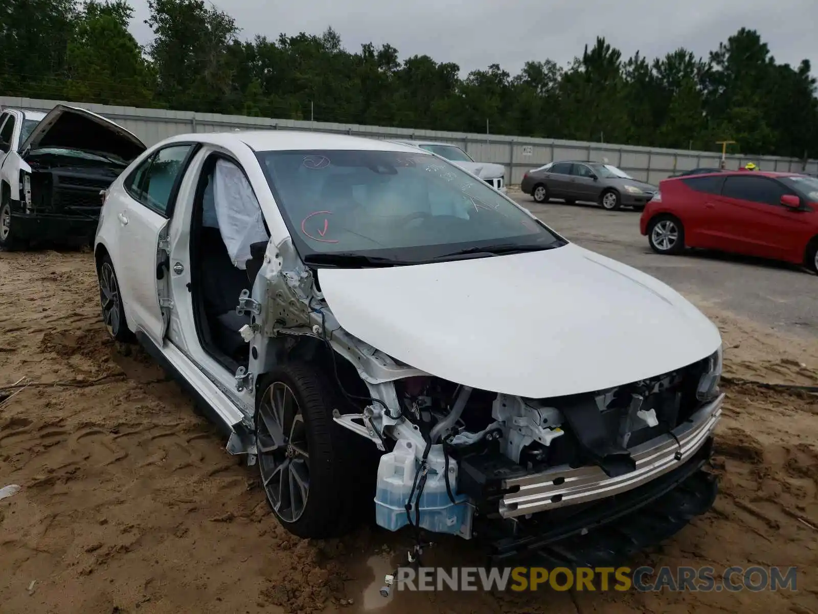 1 Photograph of a damaged car 5YFS4RCEXLP052674 TOYOTA COROLLA 2020