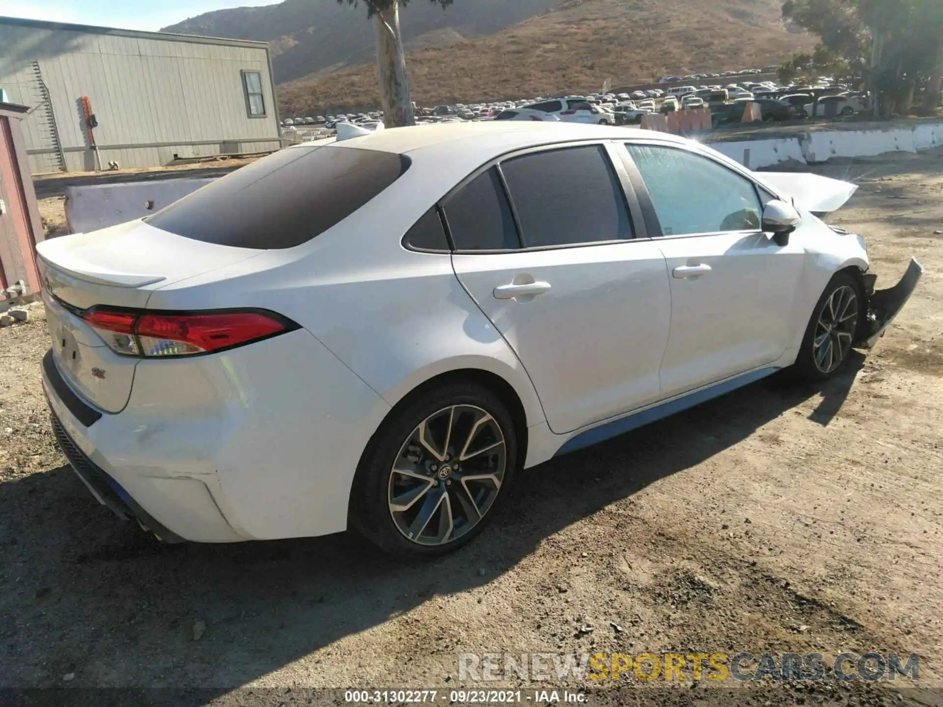 4 Photograph of a damaged car 5YFS4RCEXLP052934 TOYOTA COROLLA 2020