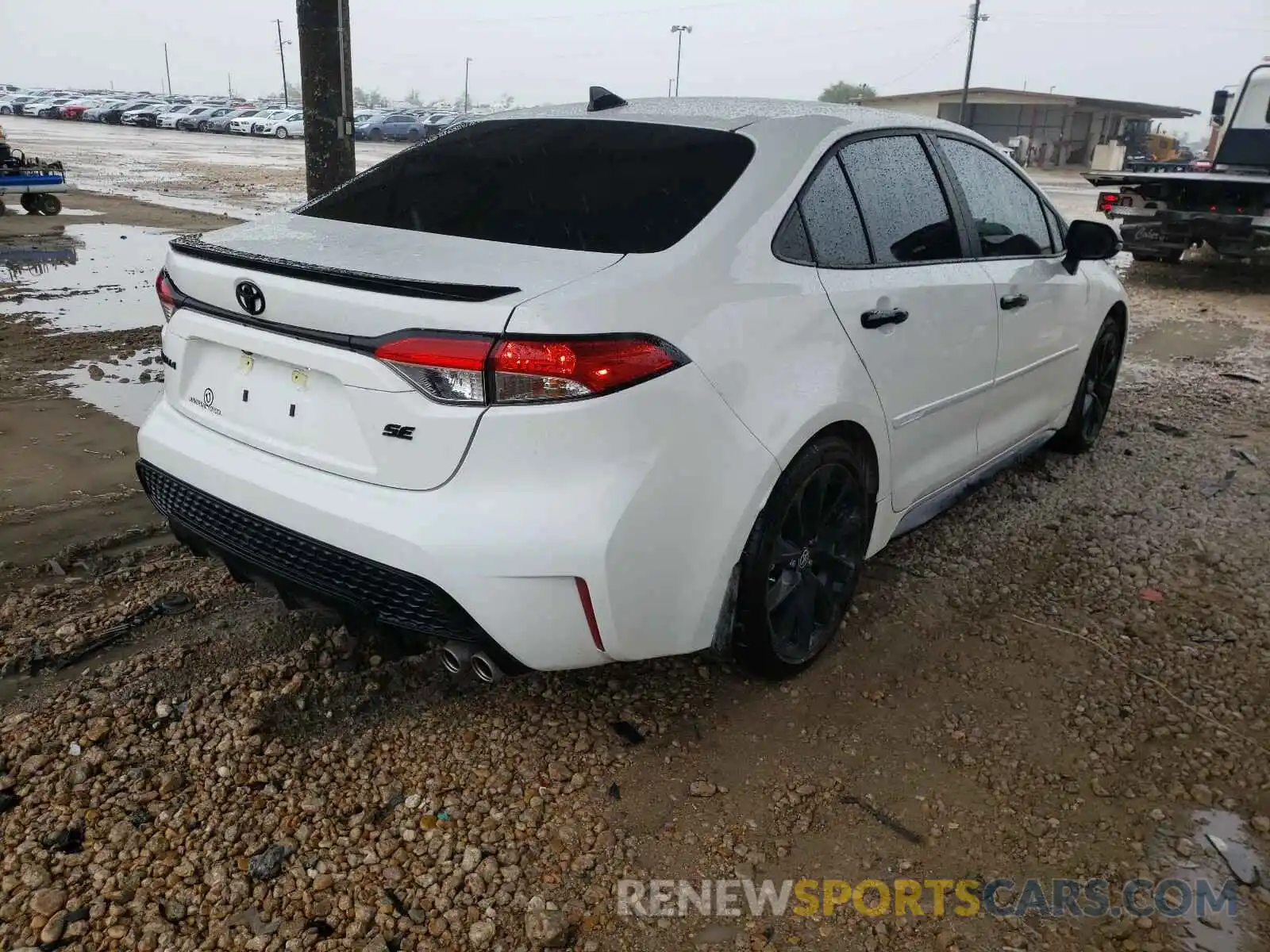 4 Photograph of a damaged car 5YFS4RCEXLP055655 TOYOTA COROLLA 2020