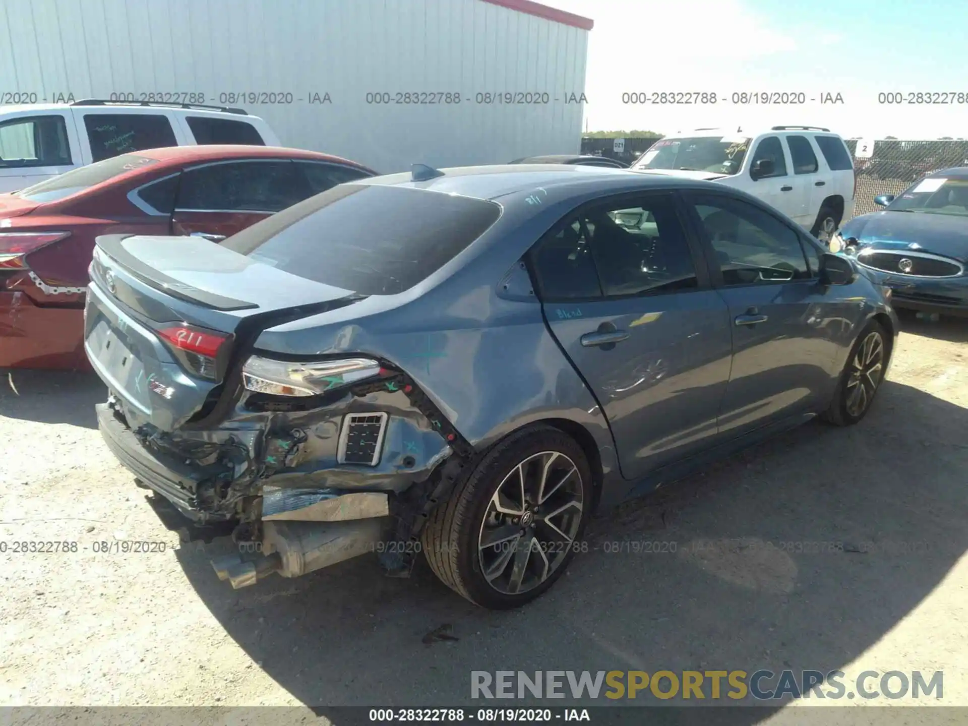 4 Photograph of a damaged car 5YFT4RCE0LP006341 TOYOTA COROLLA 2020