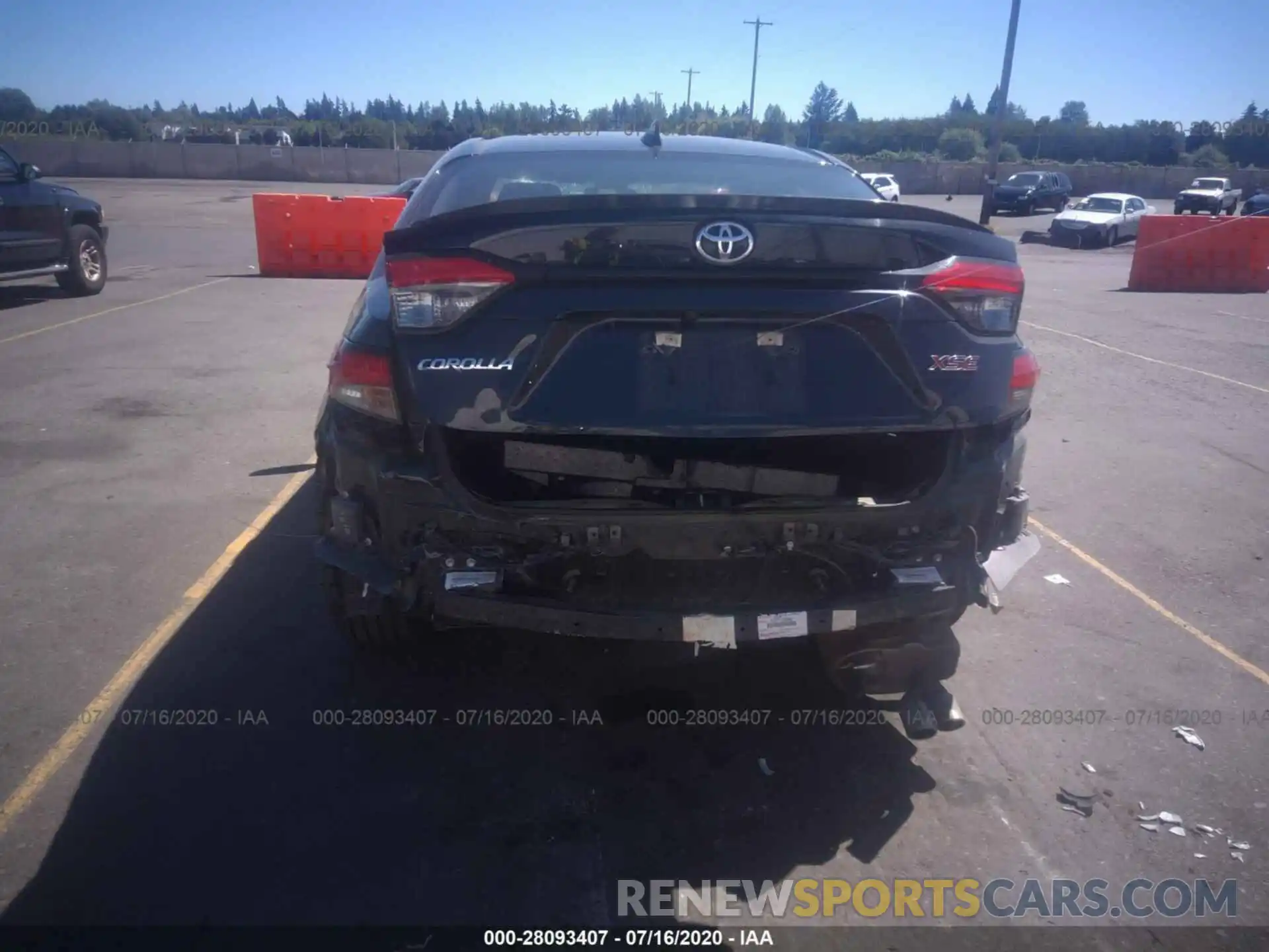 6 Photograph of a damaged car 5YFT4RCE0LP009126 TOYOTA COROLLA 2020