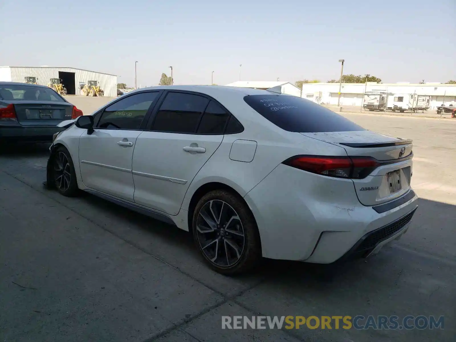 3 Photograph of a damaged car 5YFT4RCE0LP018974 TOYOTA COROLLA 2020