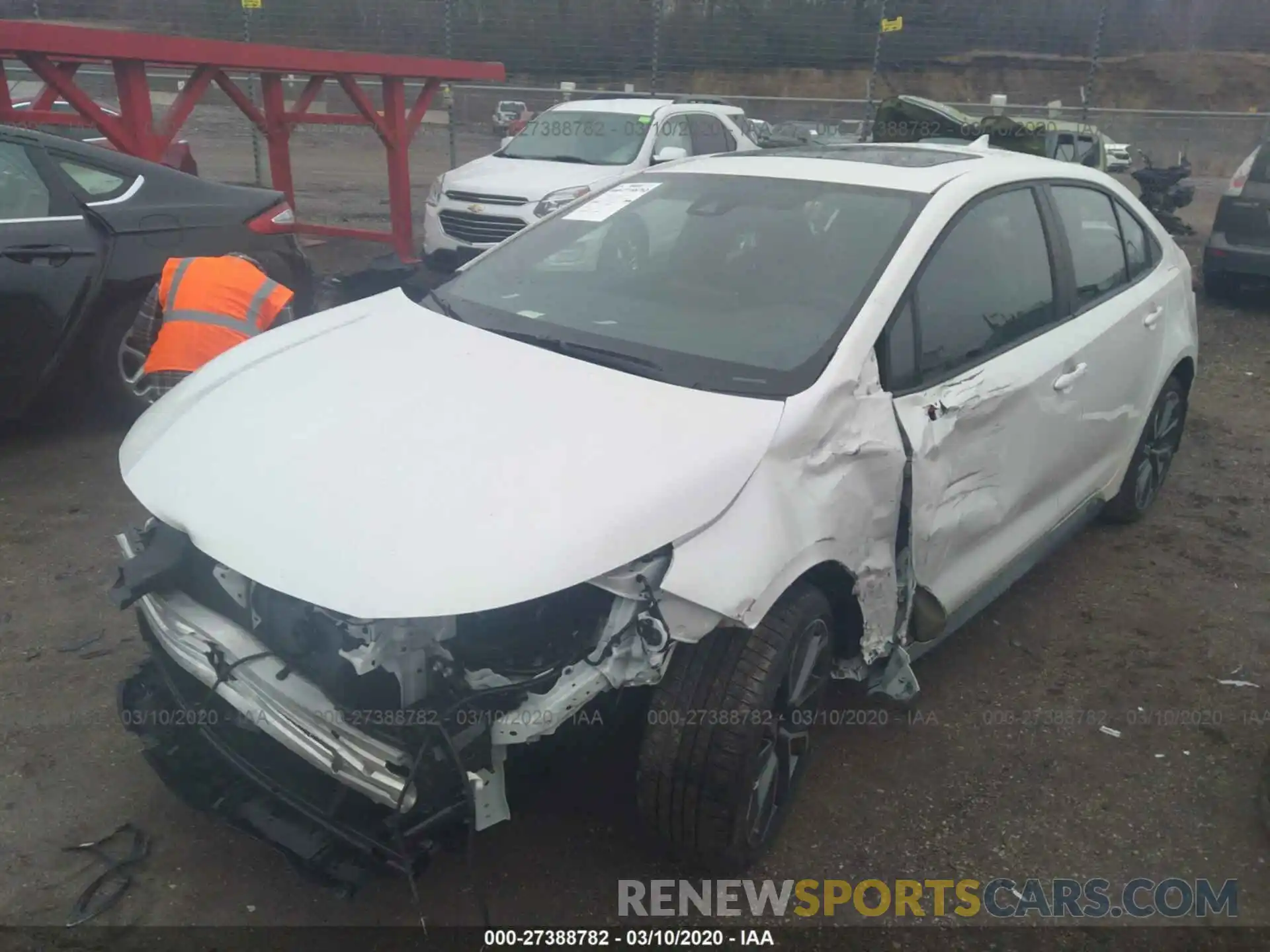 2 Photograph of a damaged car 5YFT4RCE0LP019686 TOYOTA COROLLA 2020