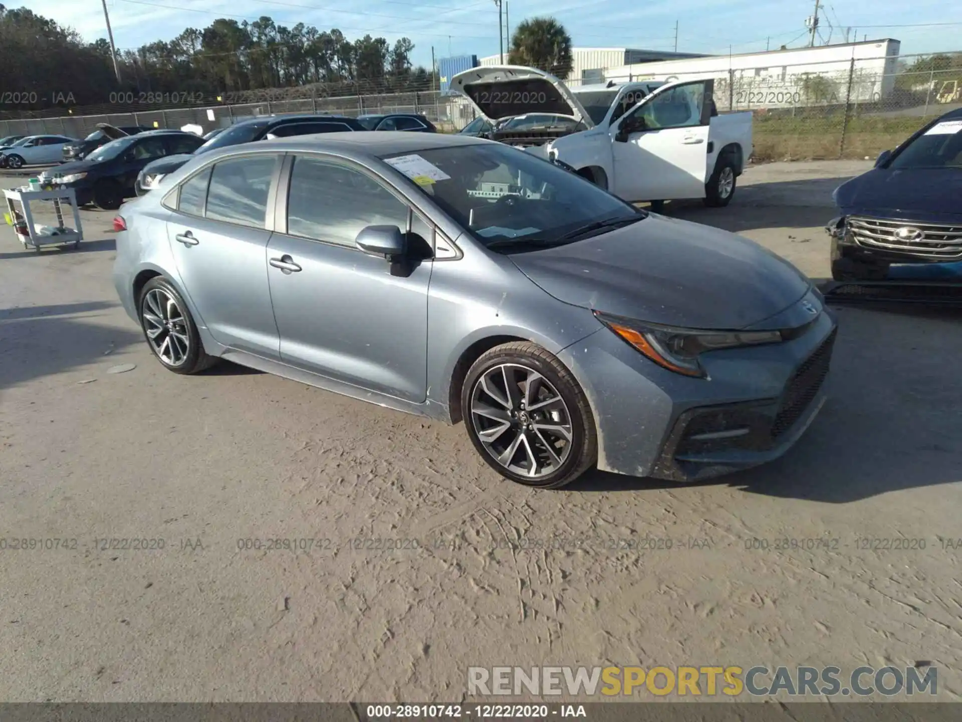 1 Photograph of a damaged car 5YFT4RCE0LP026038 TOYOTA COROLLA 2020