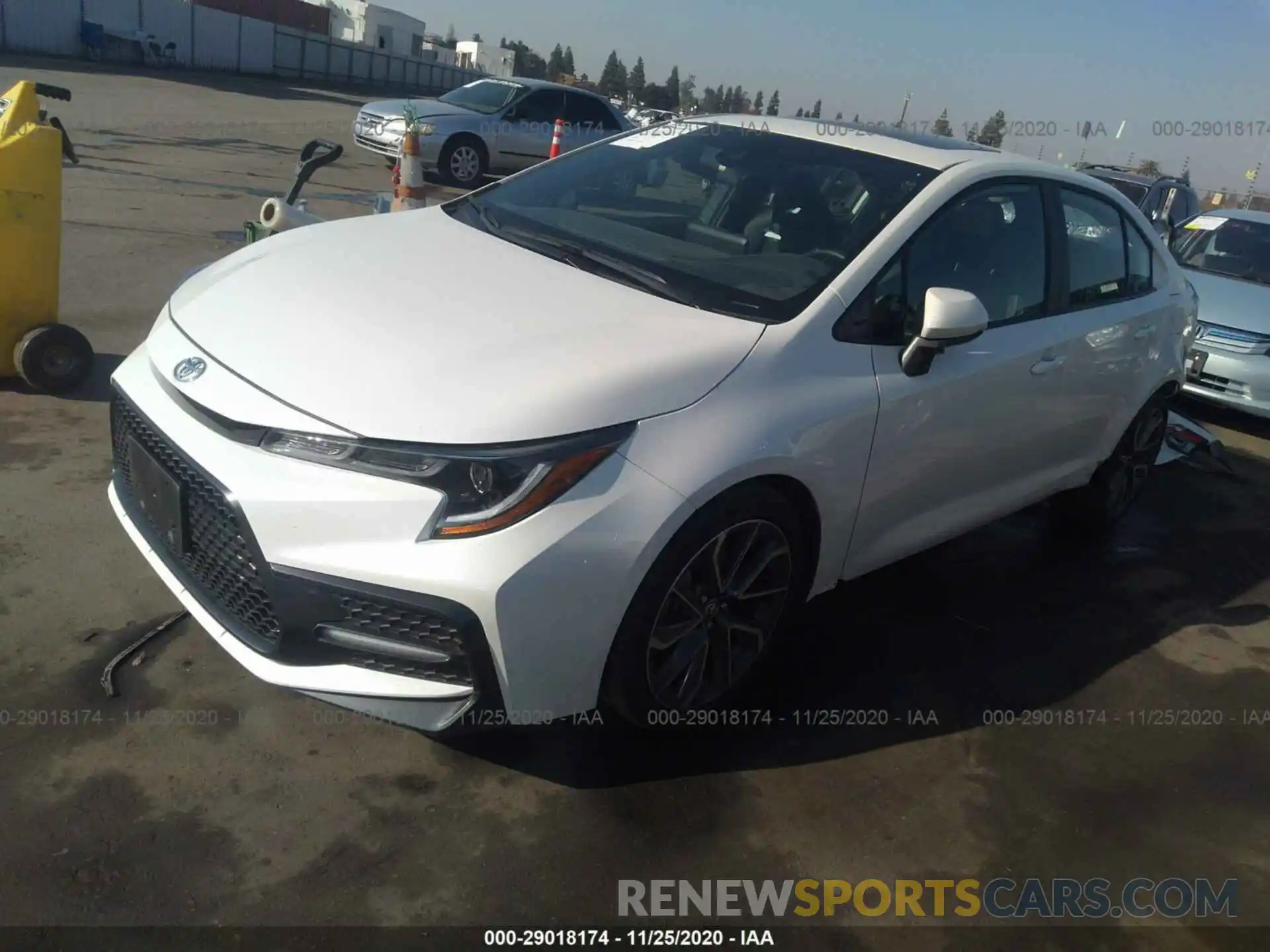 2 Photograph of a damaged car 5YFT4RCE0LP029778 TOYOTA COROLLA 2020